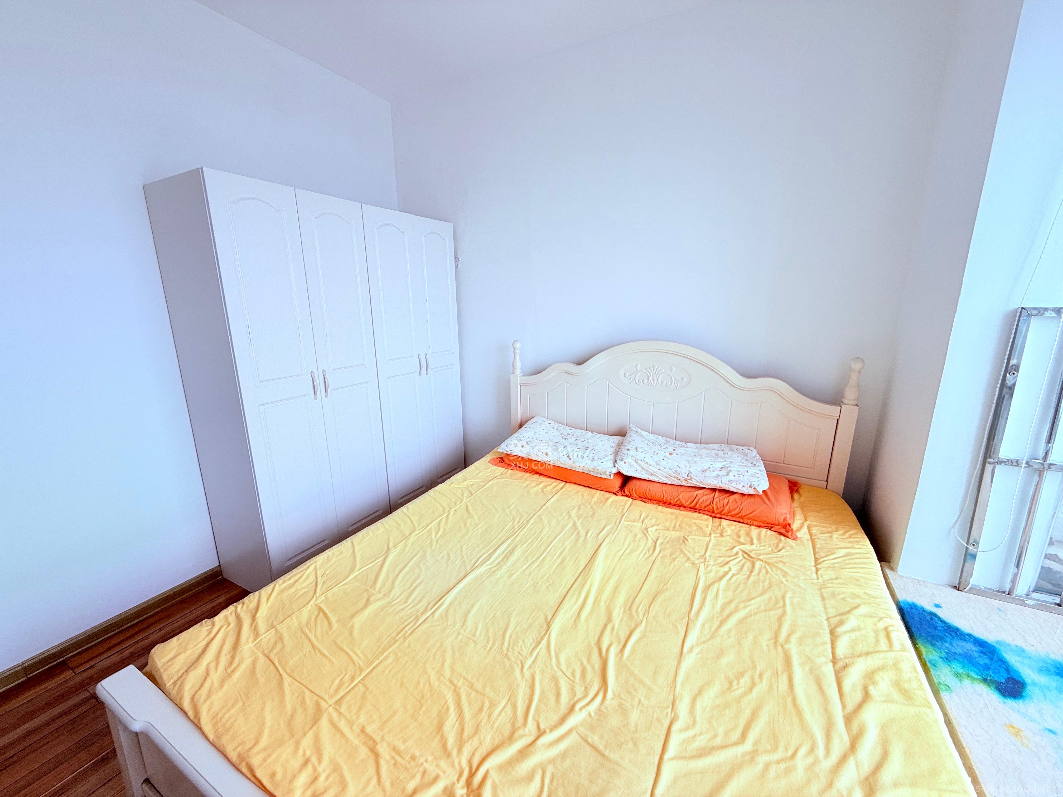 东门壹号家园 2室2厅1卫 2400.0元/月 东门壹号家园 2室2厅1卫 2400.0元/月室内图