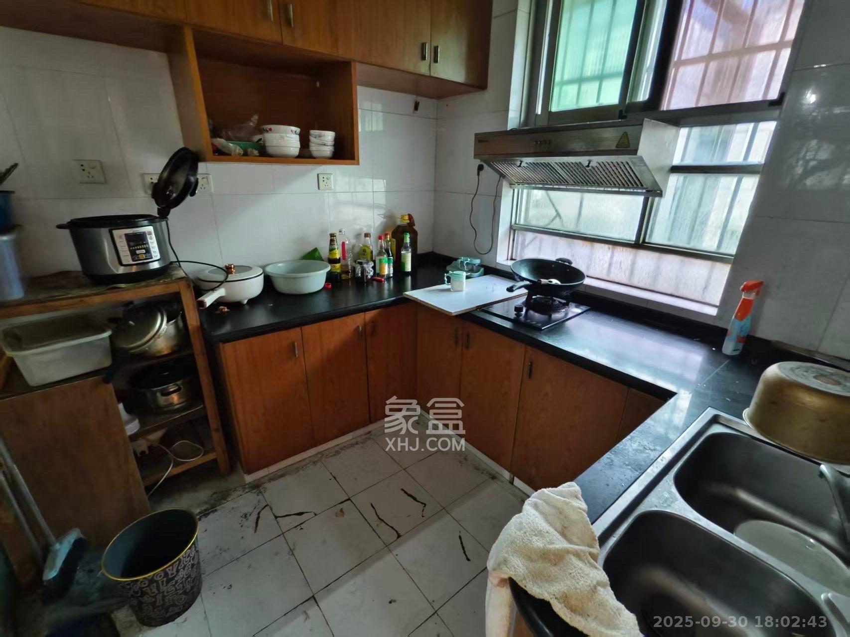 南建公寓 1室1厅1卫 500.0元/月 南建公寓 1室1厅1卫 500.0元/月室内图