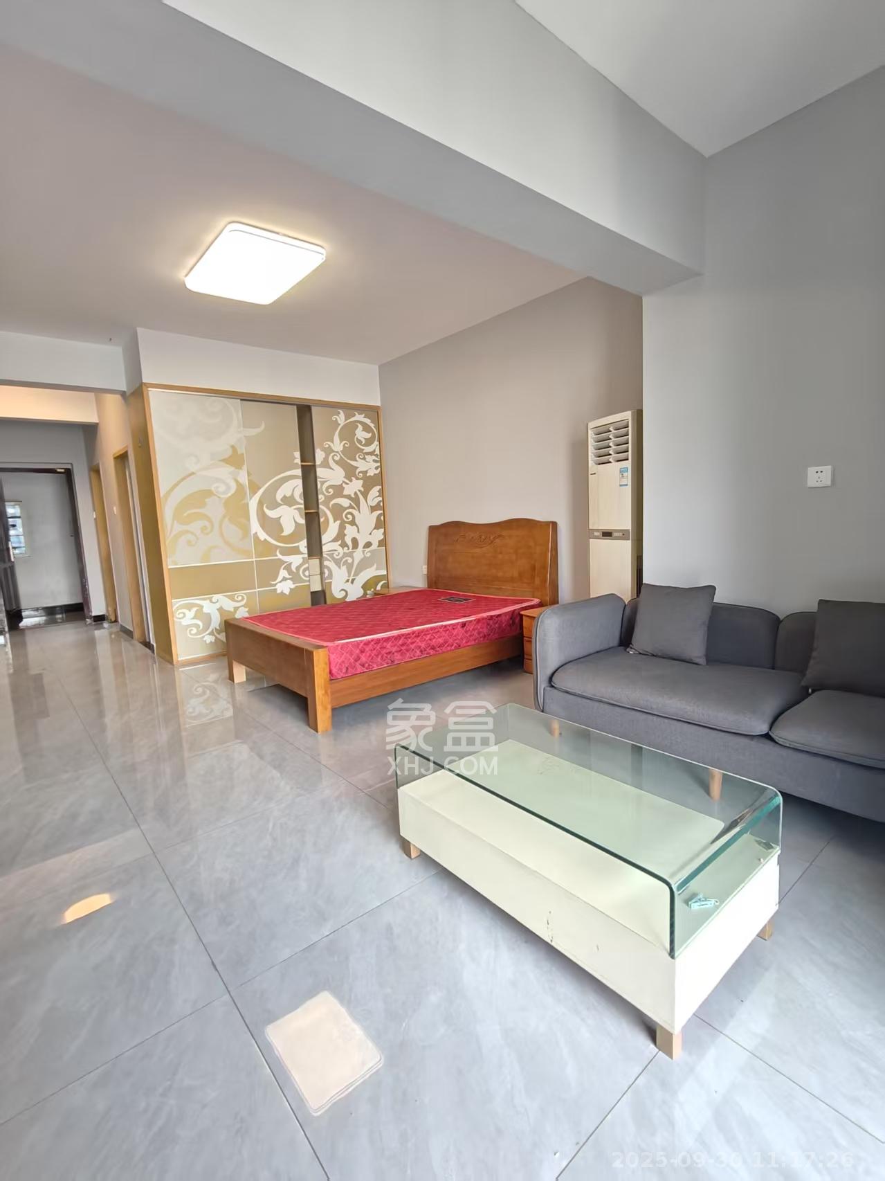 汇富中心 1室1厅1卫 2100.0元/月 汇富中心 1室1厅1卫 2100.0元/月室内图