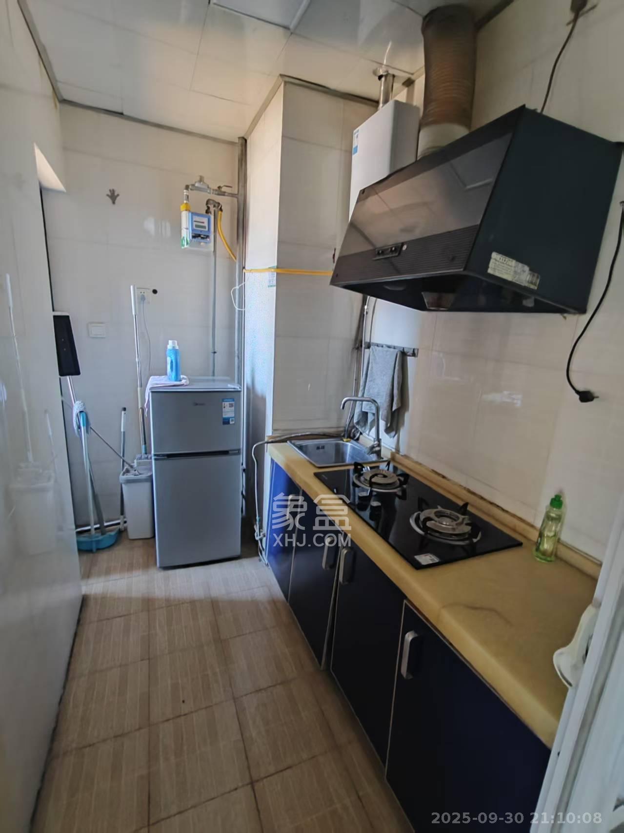 中天广场 1室1厅1卫 2000.0元/月 中天广场 1室1厅1卫 2000.0元/月室内图