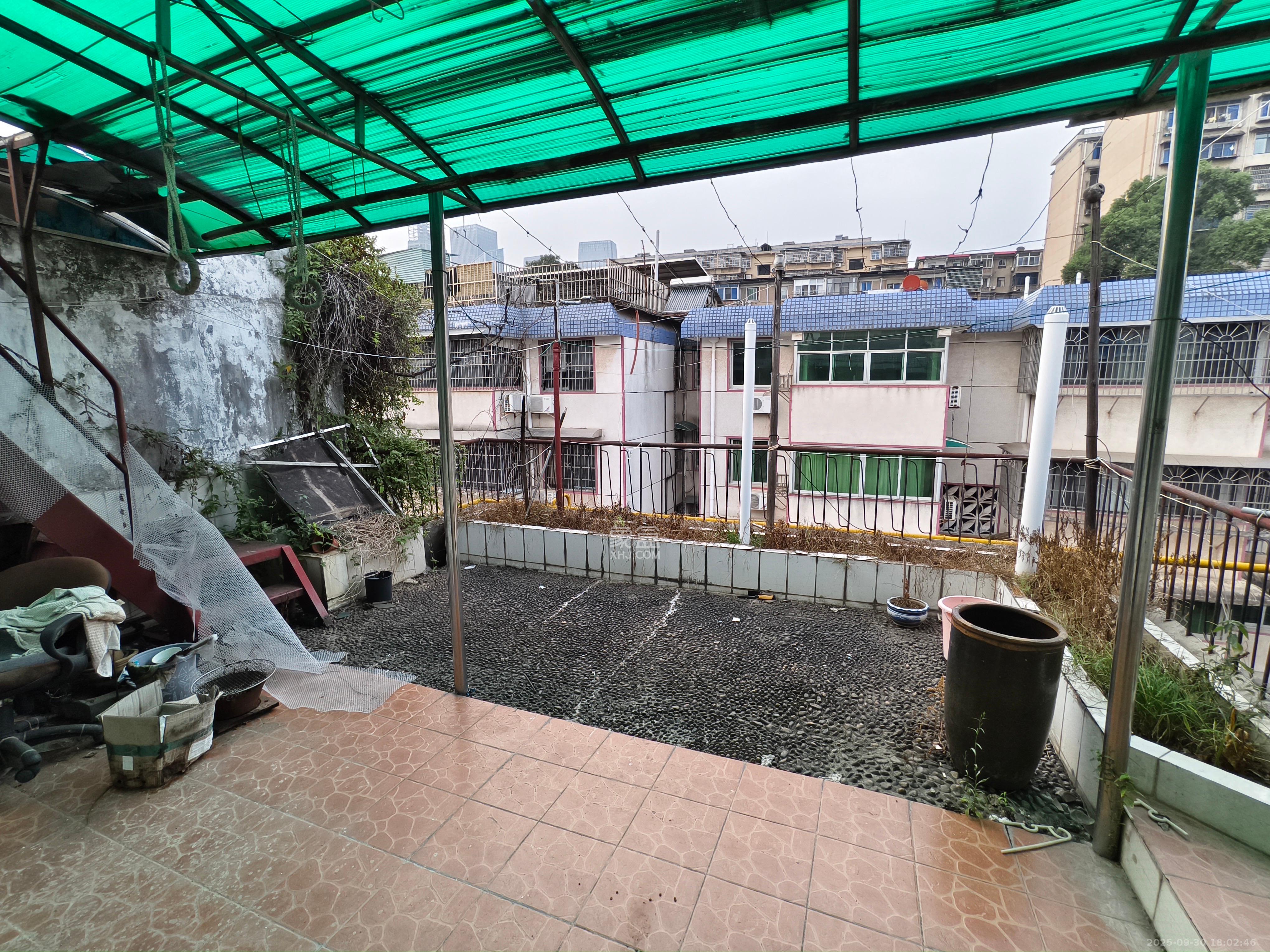 南建公寓 1室1厅1卫 500.0元/月 南建公寓 1室1厅1卫 500.0元/月室内图