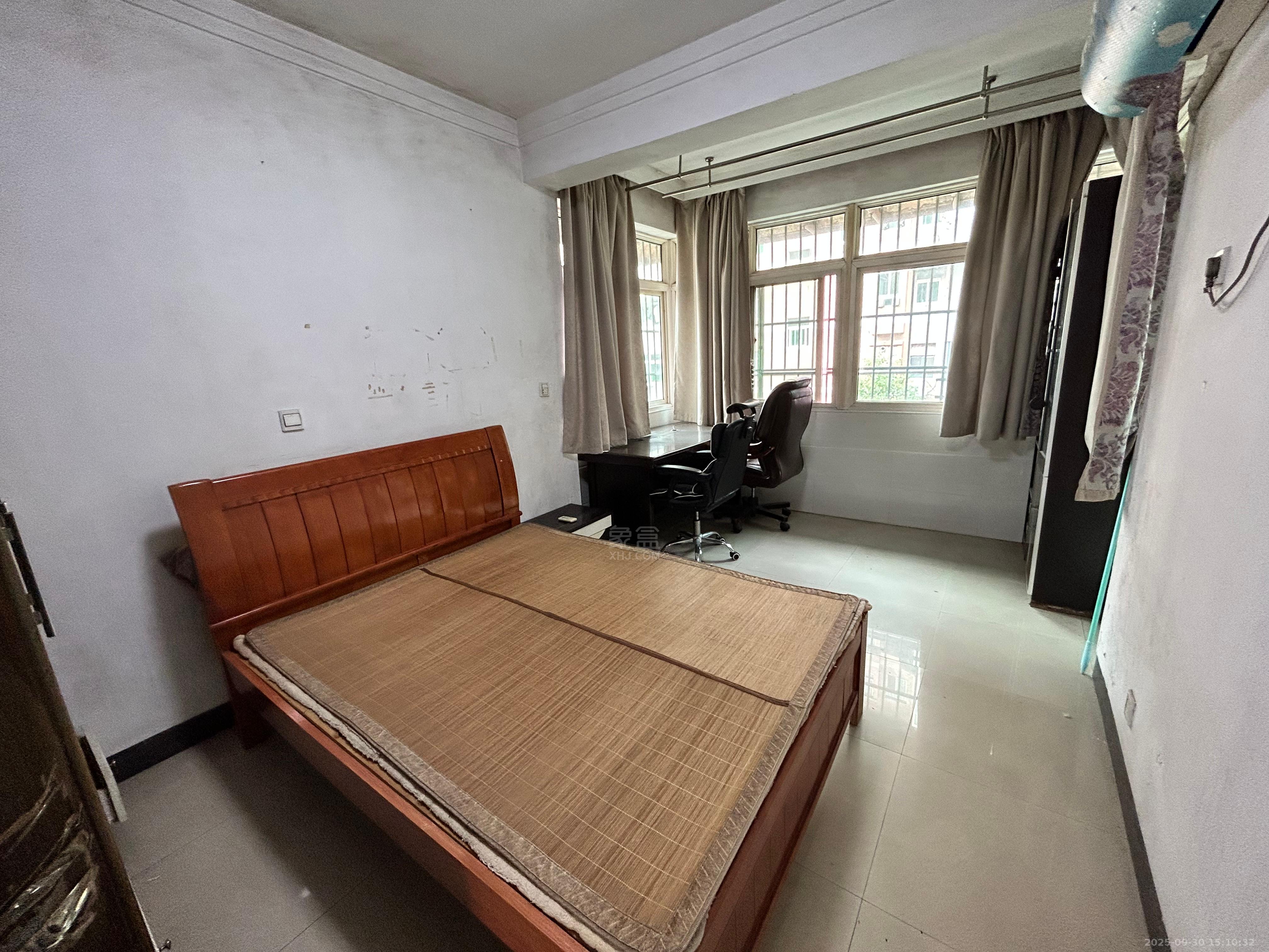 湘银小区 2室1厅1卫 1500.0元/月 湘银小区 2室1厅1卫 1500.0元/月室内图