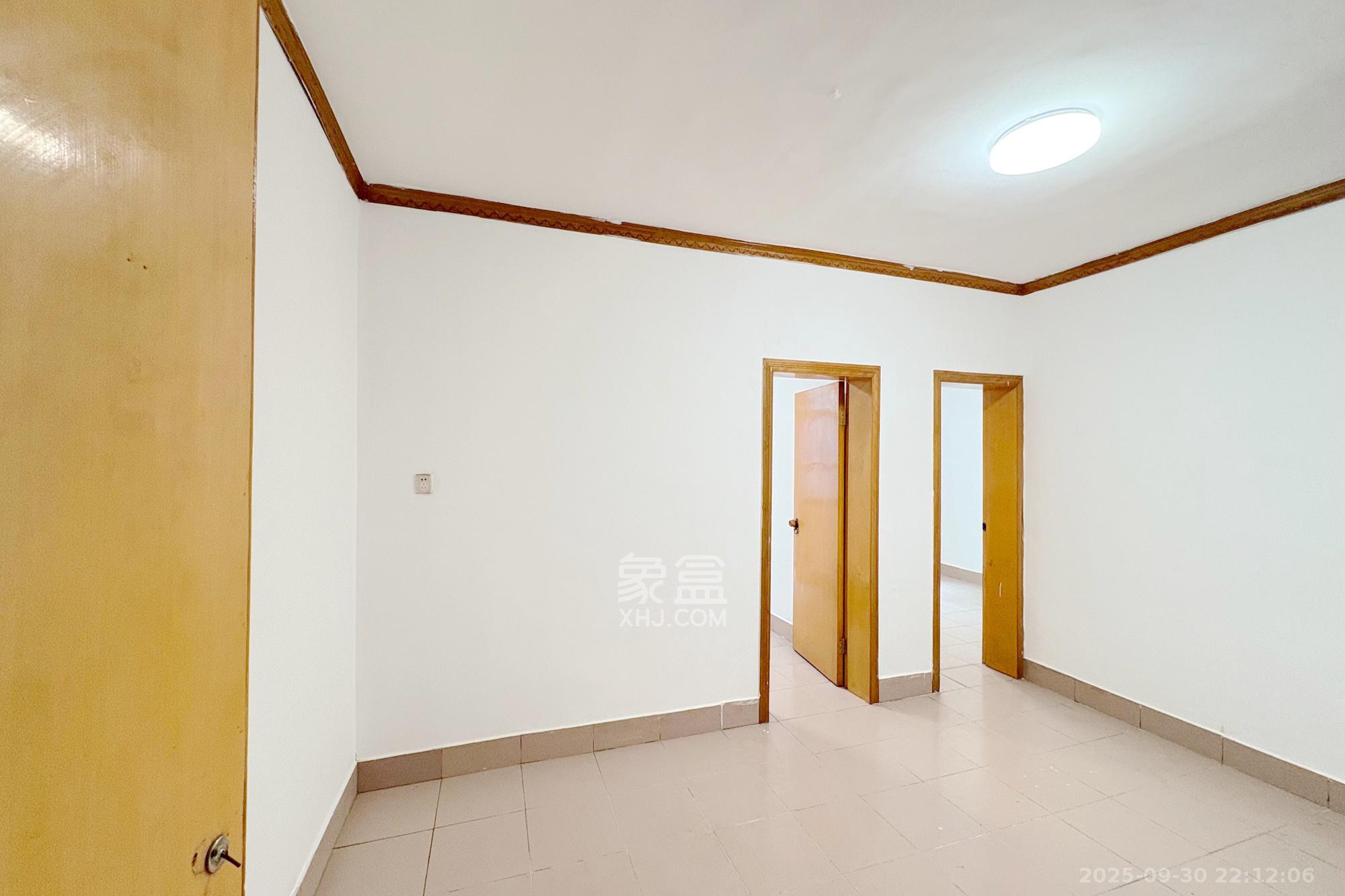 吉景小区  2室1厅1卫    39.8万客厅