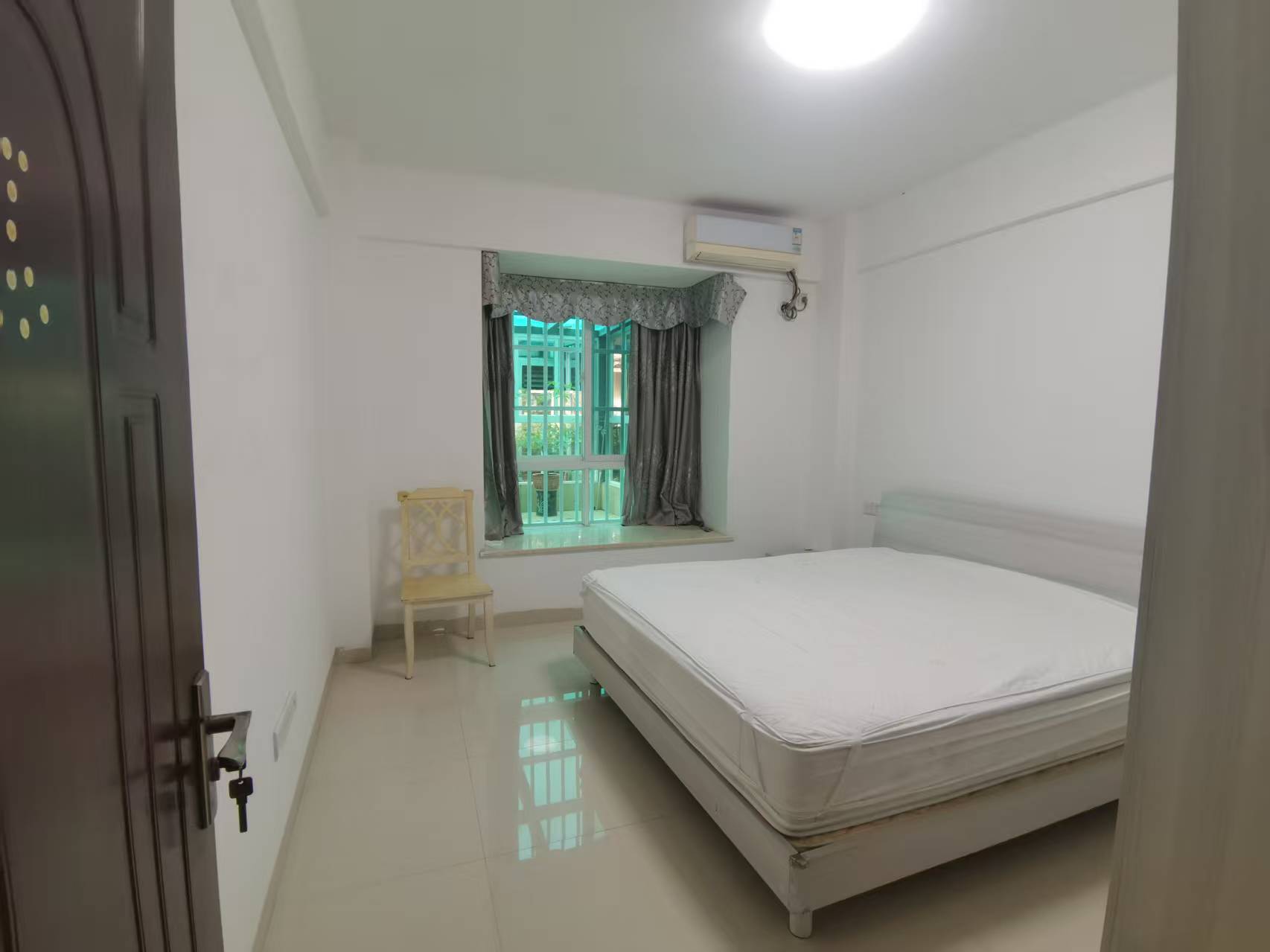 天上人间  3室2厅1卫    2700.0元/月室内图