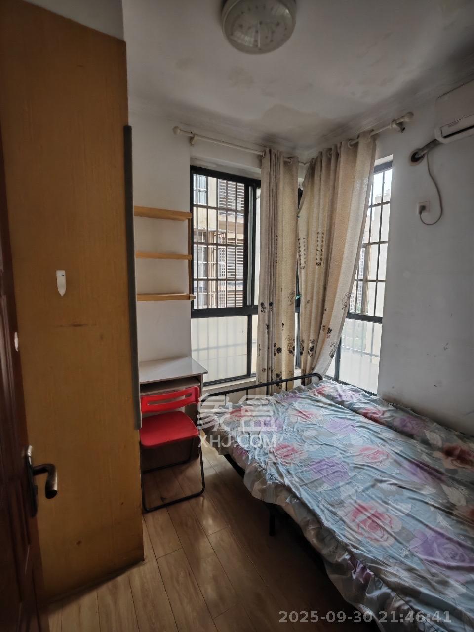 枫华府第 3室2厅2卫 2100.0元/月 枫华府第 3室2厅2卫 2100.0元/月室内图