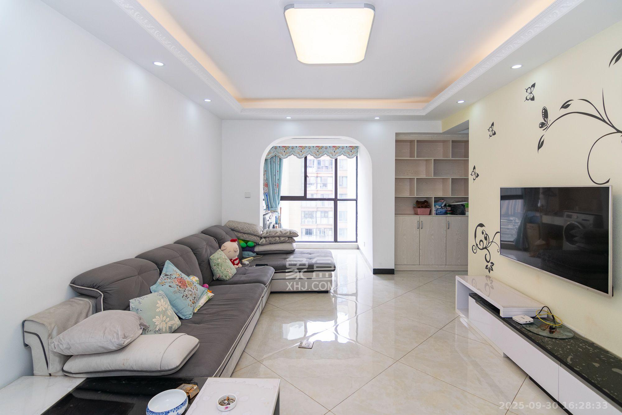 龙湖湘风原著(龙湖湘风星城) 3室2厅1卫 2000.0元/月 龙湖湘风原著(龙湖湘风星城) 3室2厅1卫 2000.0元/月室内图