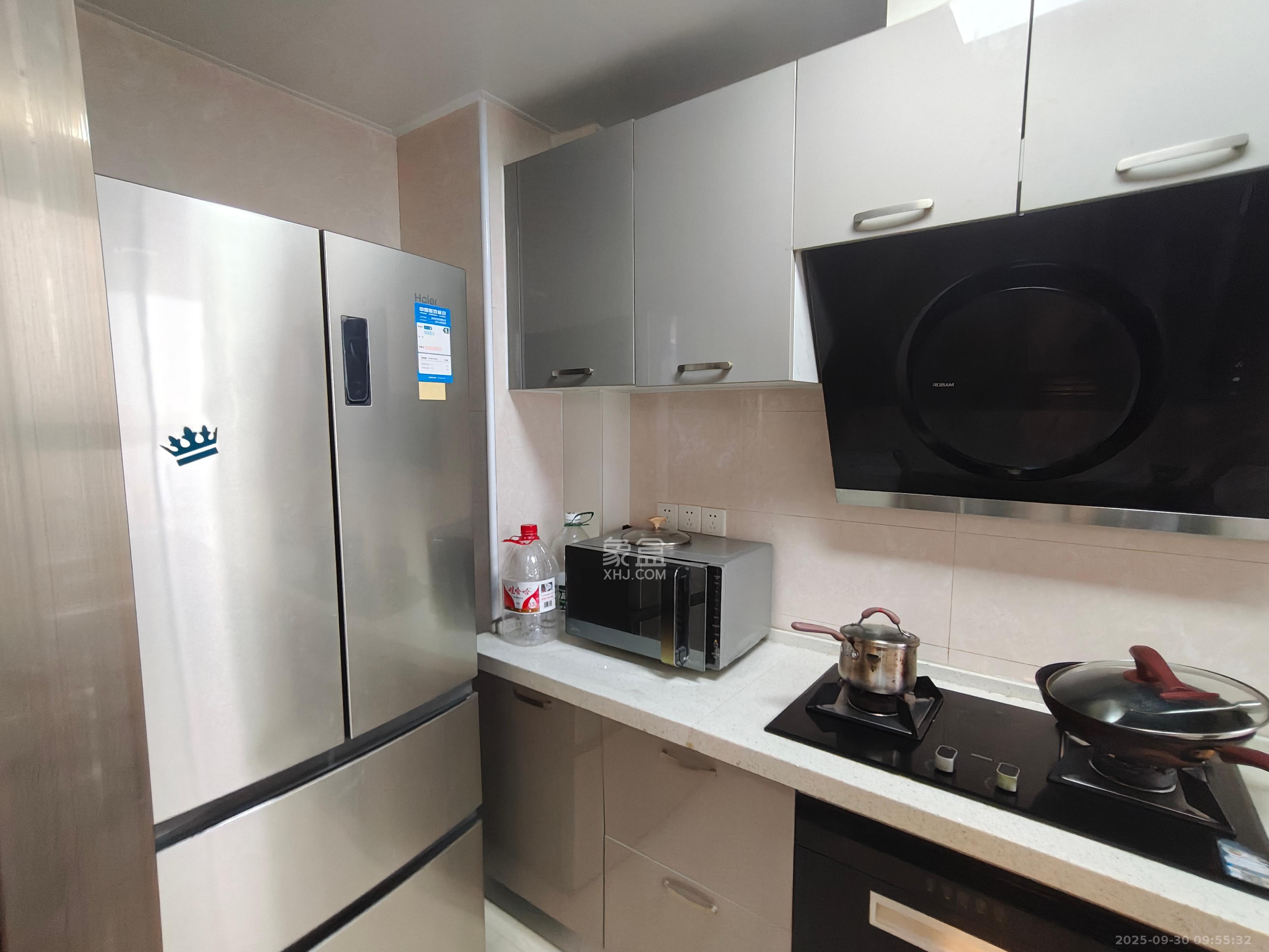 绿地之窗 3室2厅2卫 3400.0元/月 绿地之窗 3室2厅2卫 3400.0元/月室内图