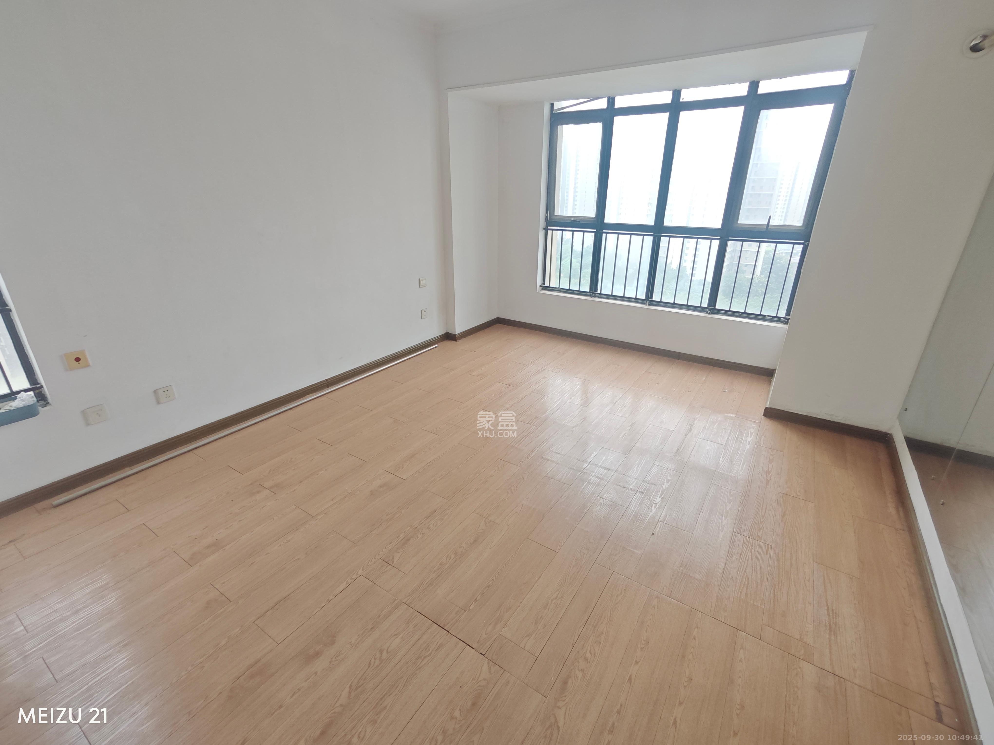 万科城 3室2厅2卫 3000.0元/月 万科城 3室2厅2卫 3000.0元/月室内图