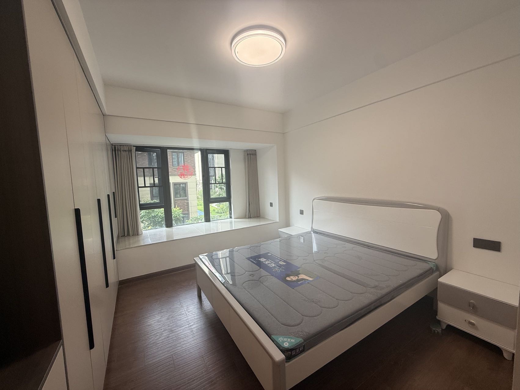 碧桂园翘楚棠  1室0厅0卫    96.8万客厅