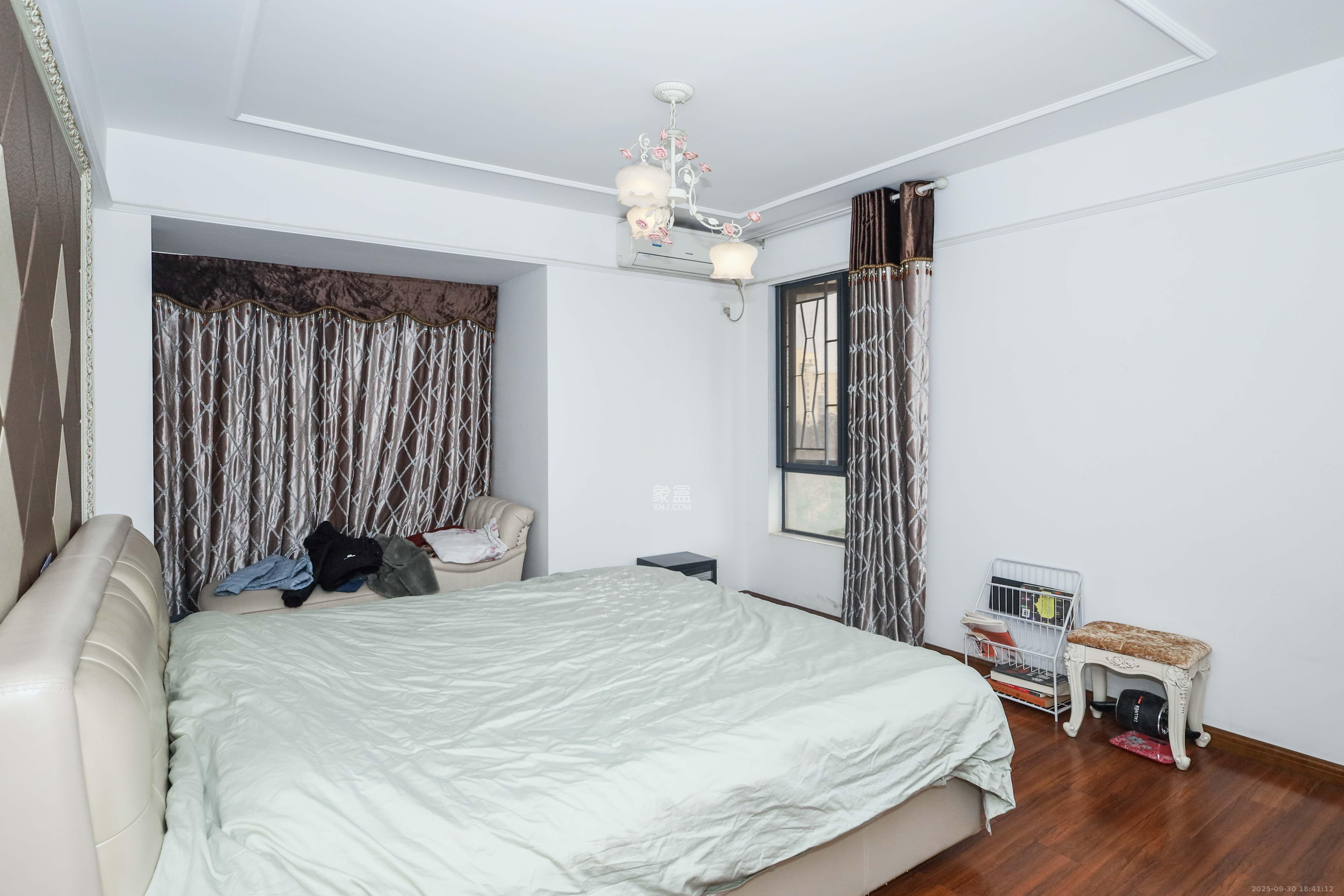 保利麓谷林语C区  4室2厅2卫    3800.0元/月室内图