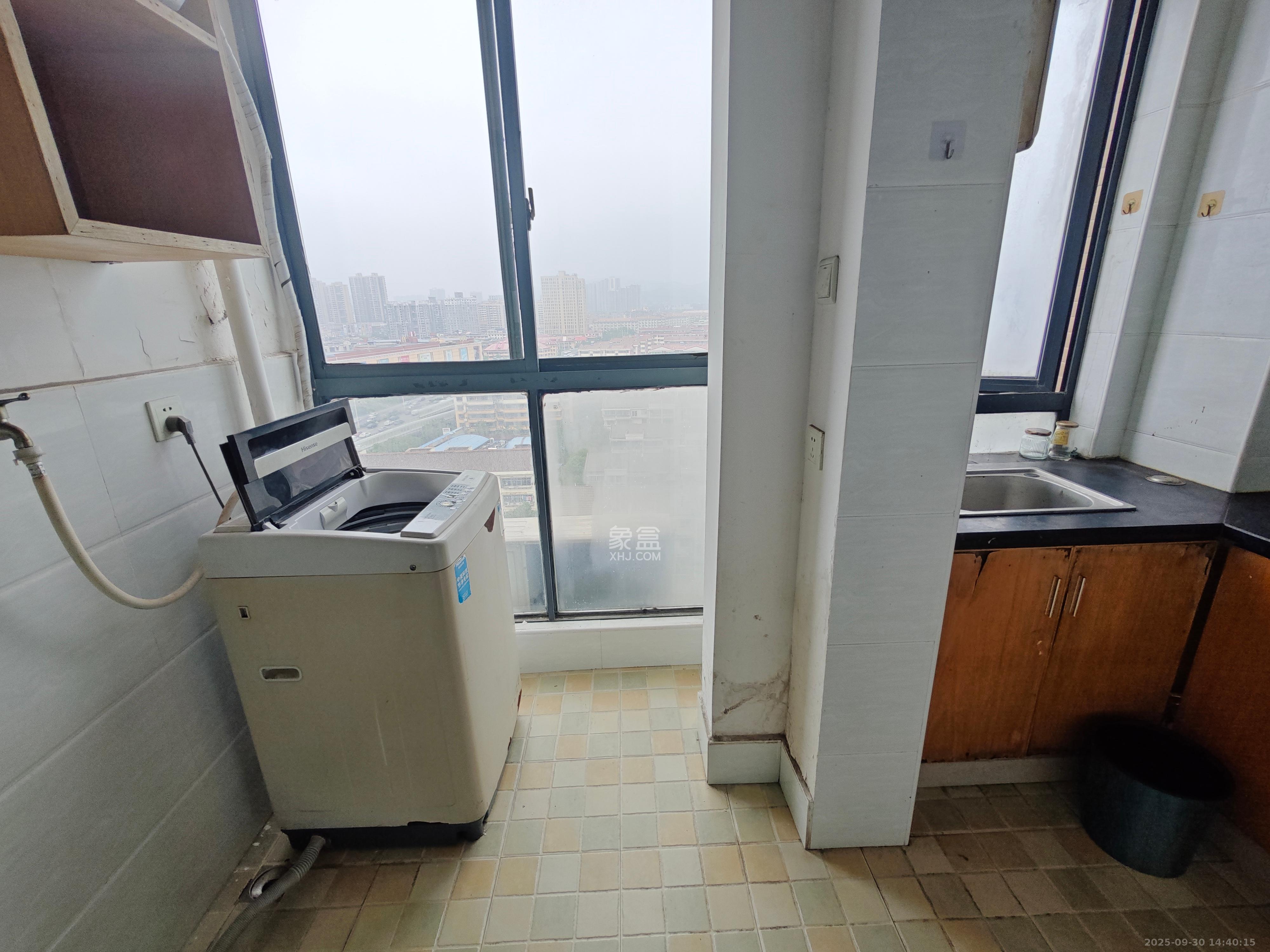 红公馆(前程丽景大厦) 1室1厅1卫 1300.0元/月 红公馆(前程丽景大厦) 1室1厅1卫 1300.0元/月室内图