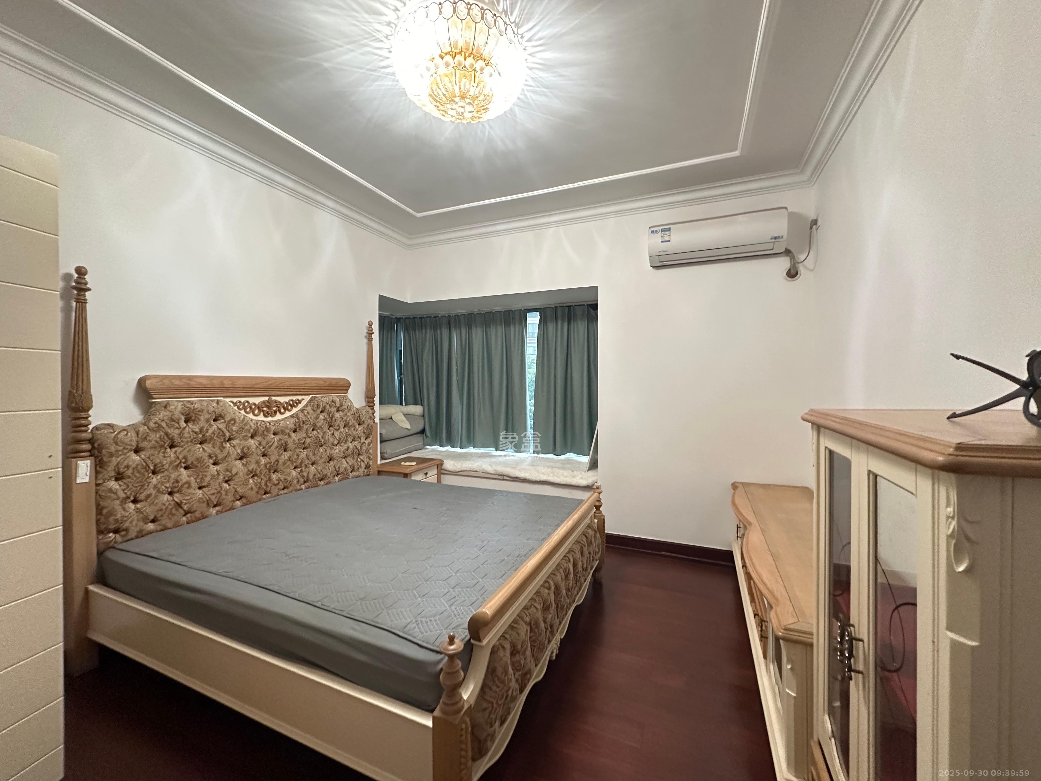 恒大雅苑  3室2厅1卫    2600.0元/月室内图