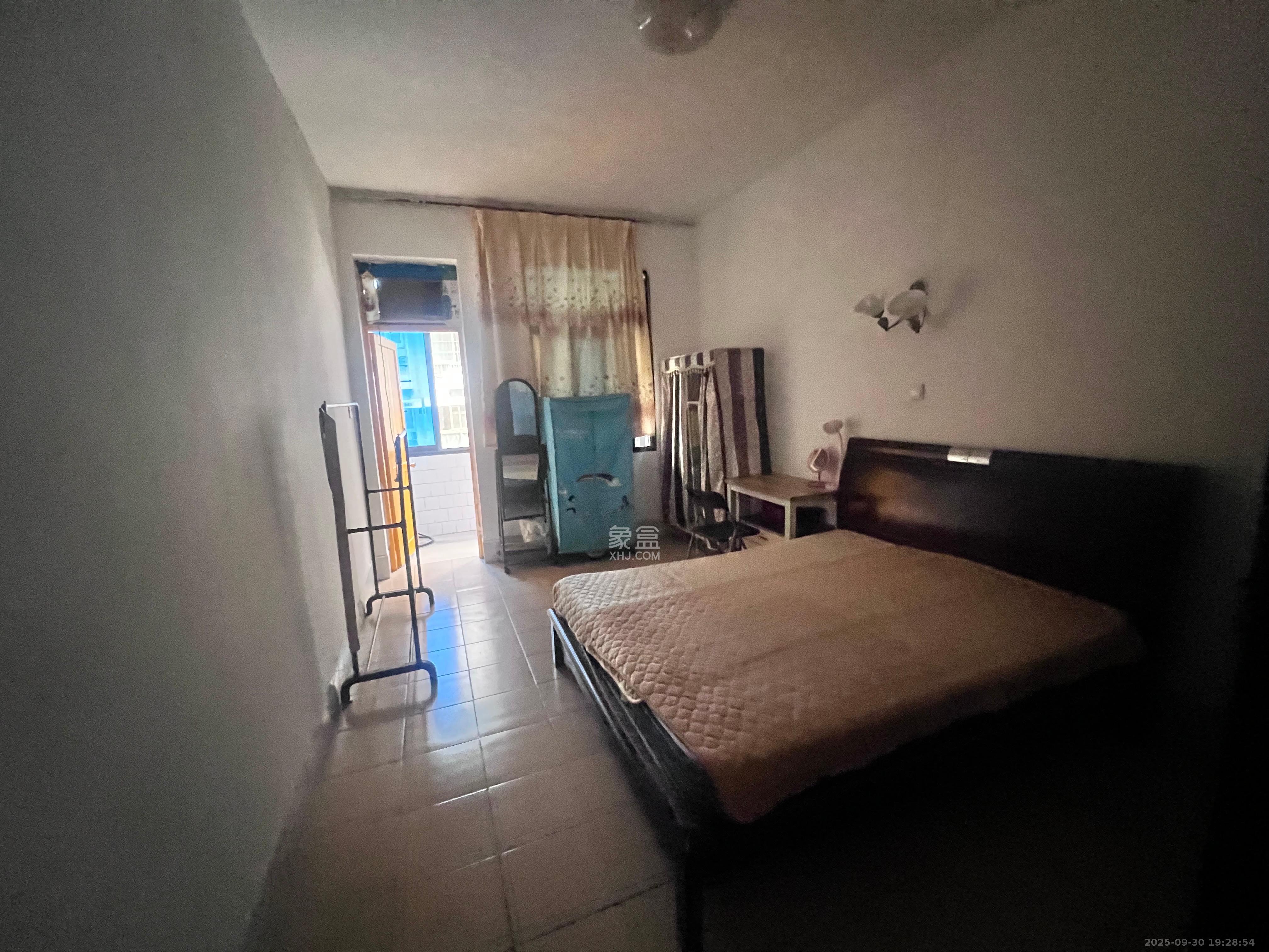 长勘小区 1室1厅1卫 1500.0元/月 长勘小区 1室1厅1卫 1500.0元/月室内图