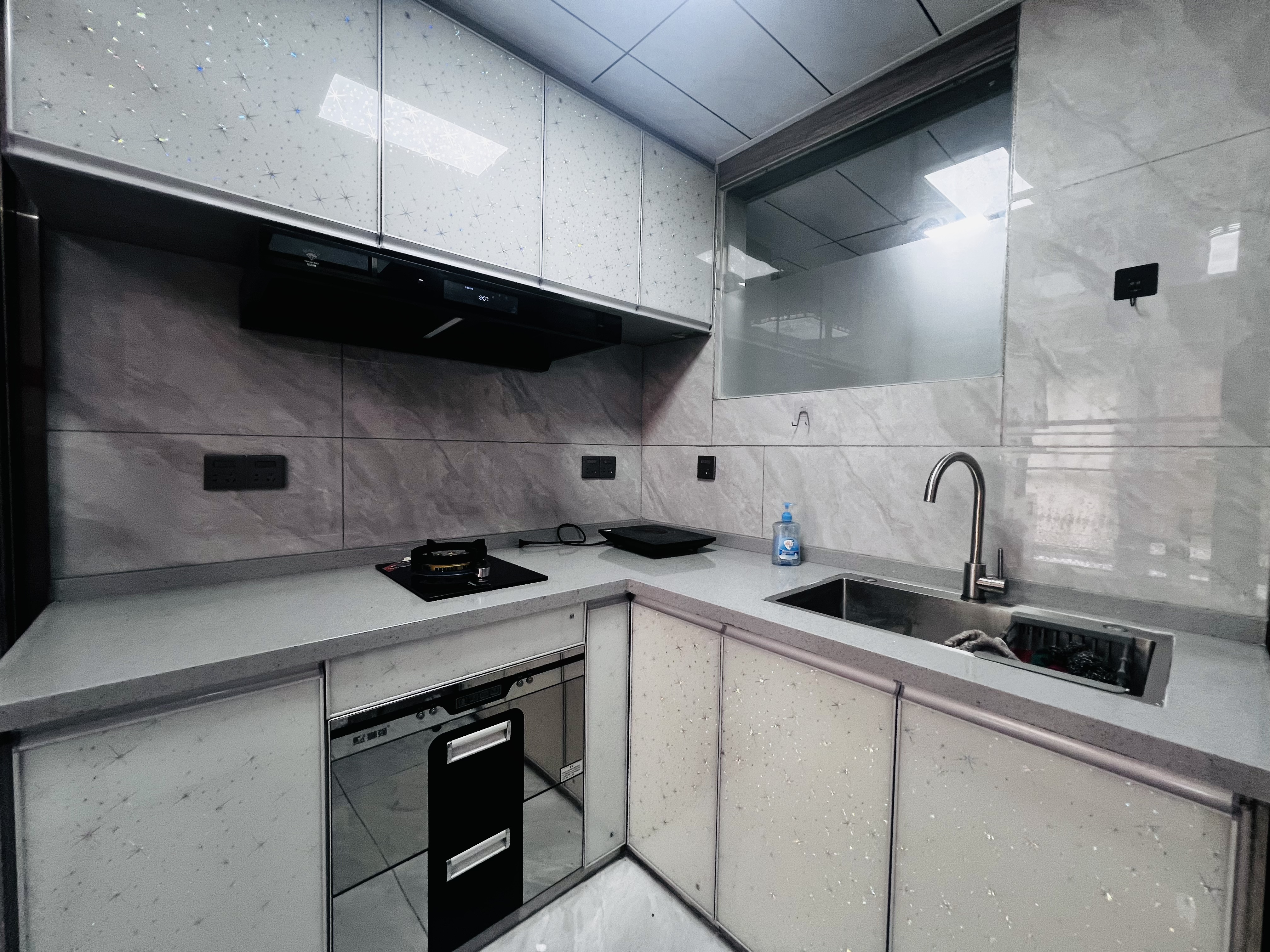 金钟时代城 3室1厅2卫 1500.0元/月 金钟时代城 3室1厅2卫 1500.0元/月室内图