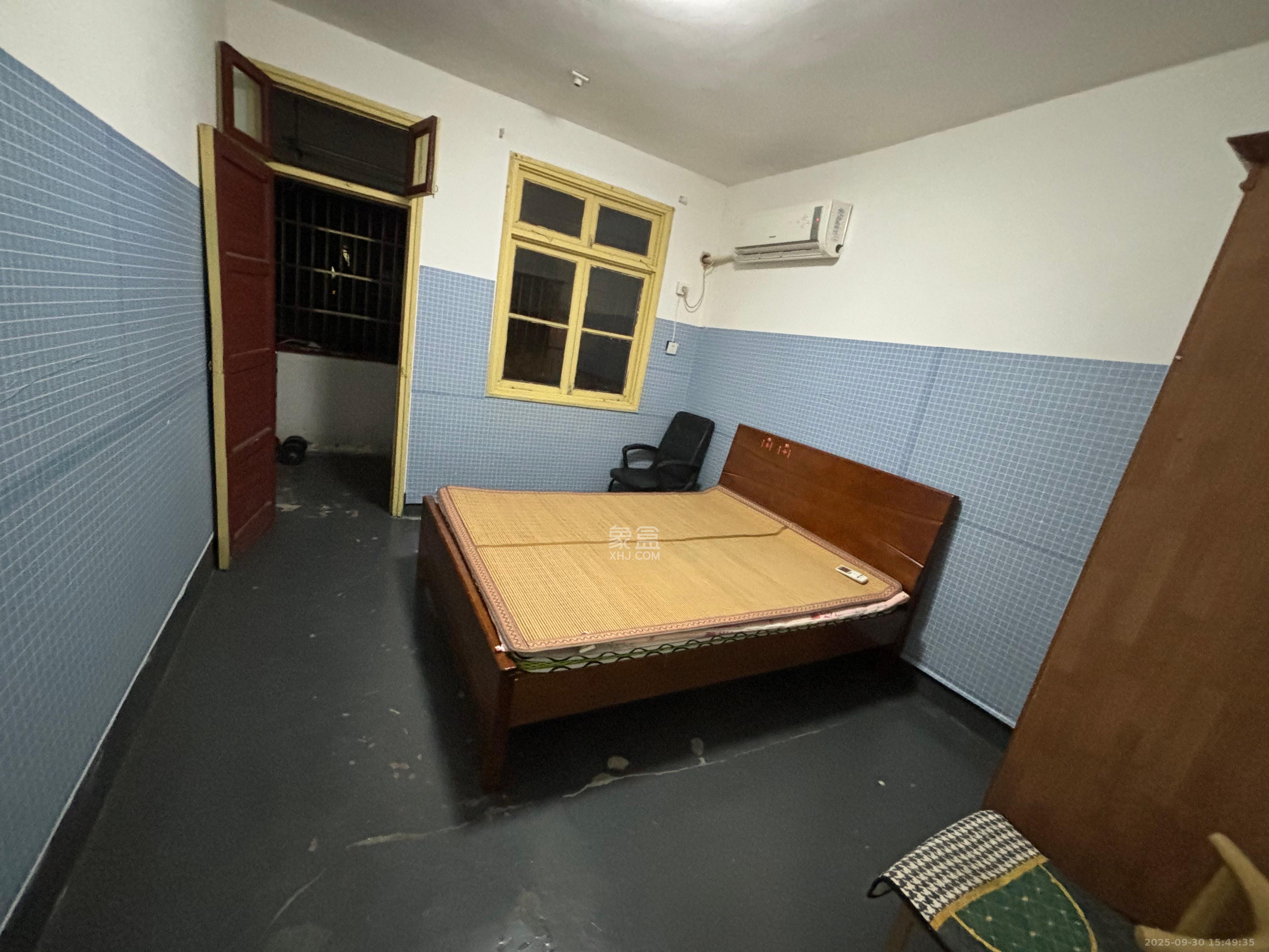 民政局宿舍  2室1厅1卫    1500.0元/月室内图