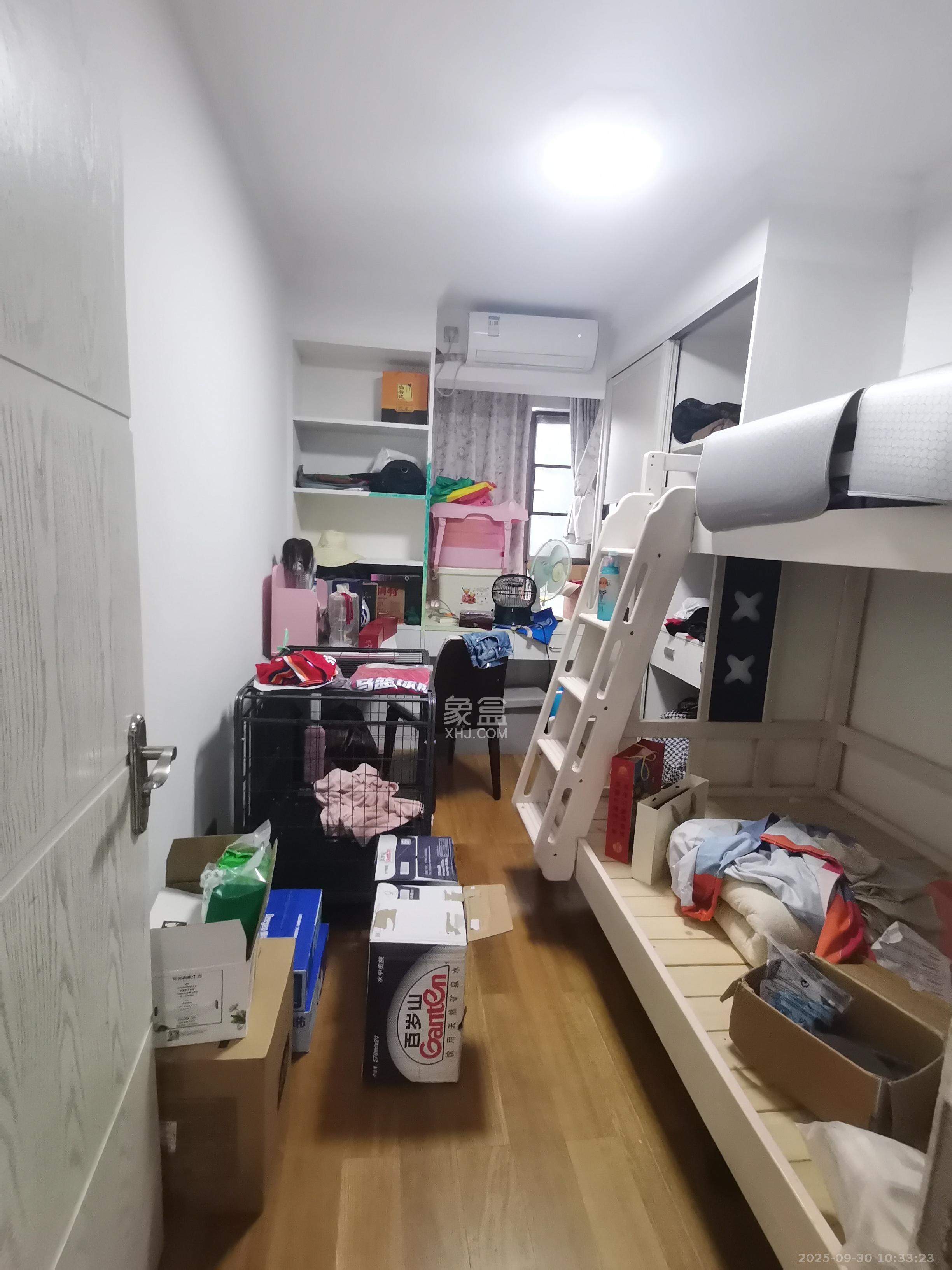 山语城二期  2室2厅1卫    2000.0元/月室内图