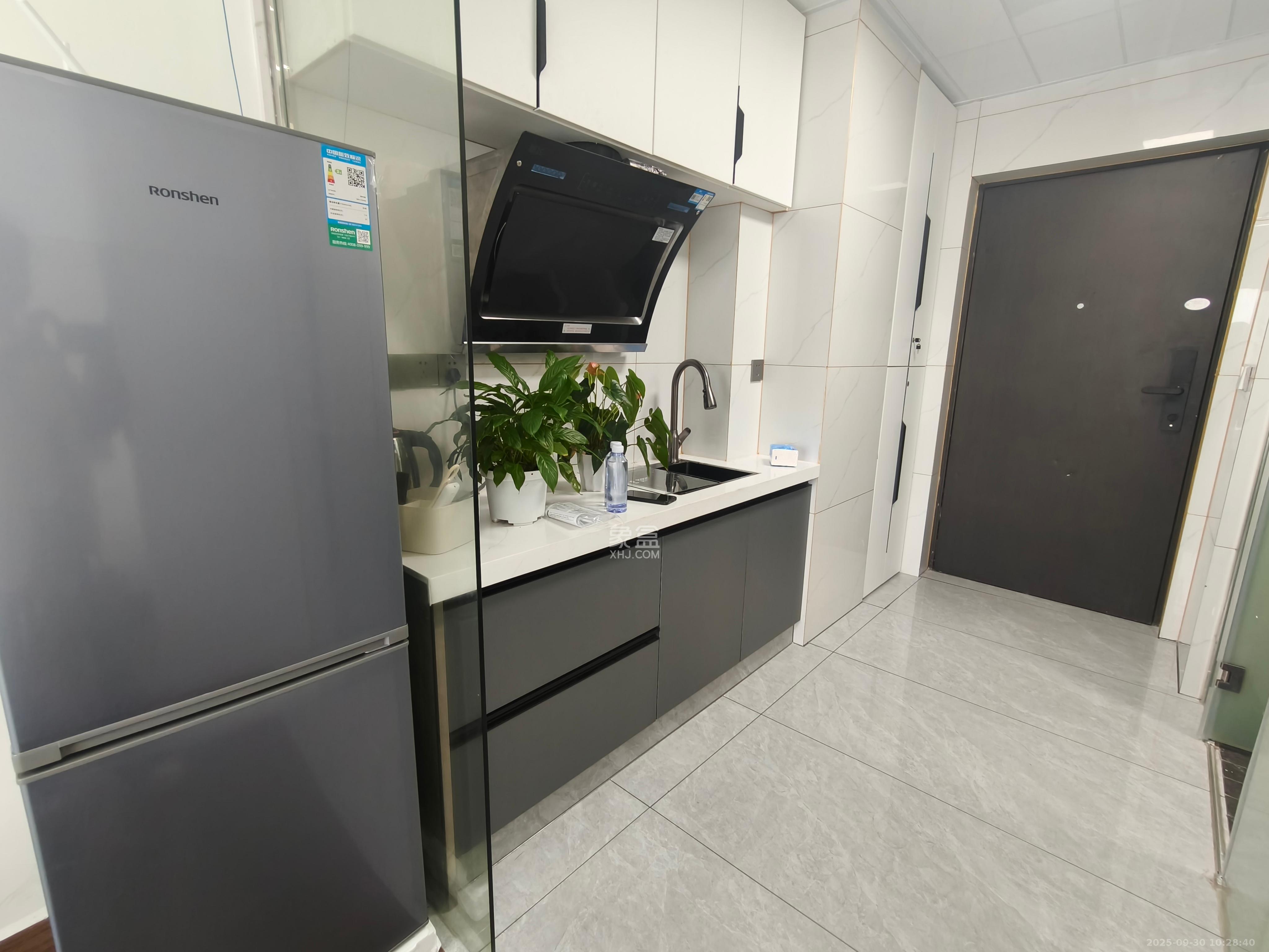 华润置地中心 1室0厅0卫 2300.0元/月 华润置地中心 1室0厅0卫 2300.0元/月室内图