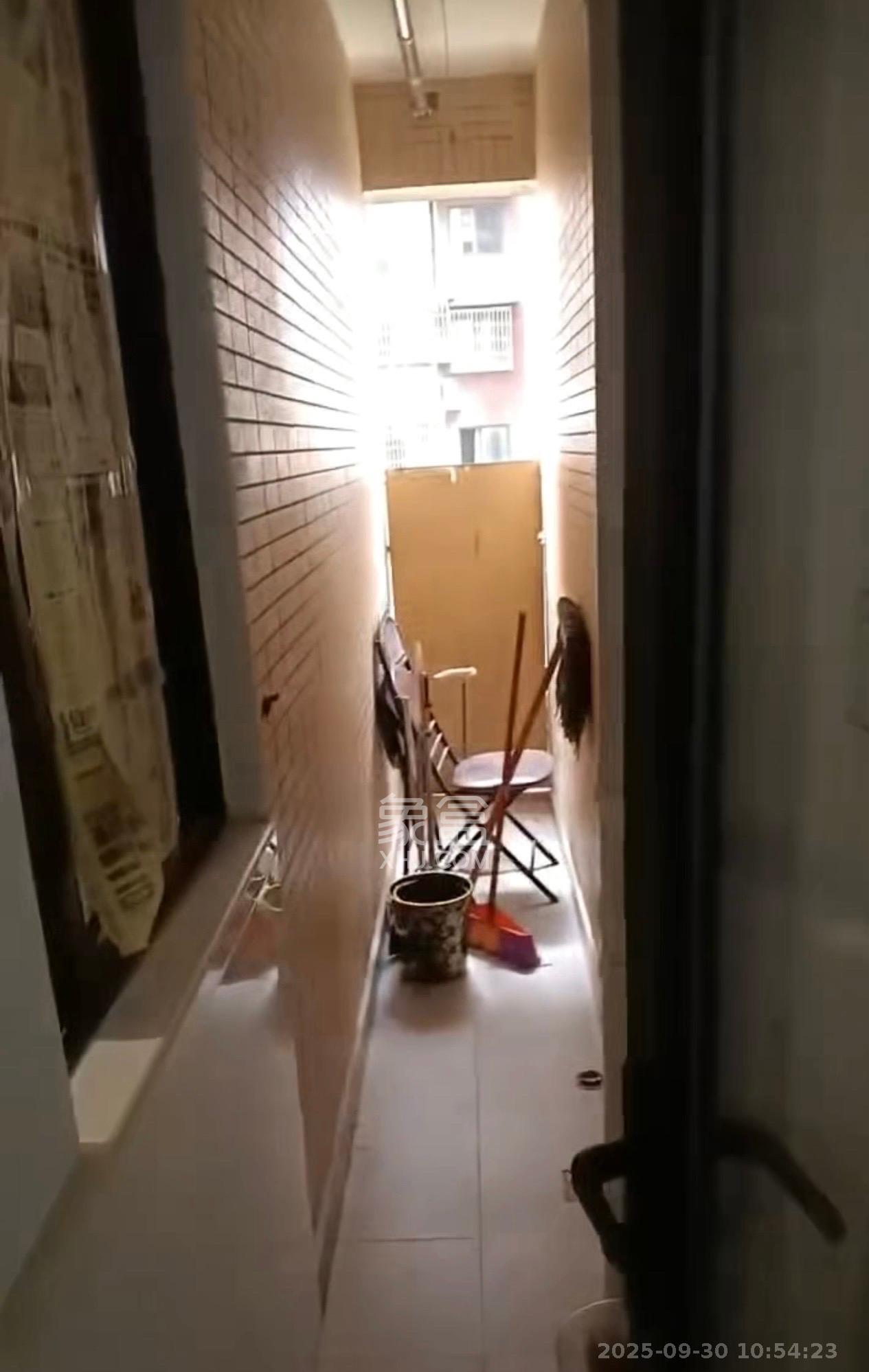 正旺国际铭城(正旺U公馆)  2室2厅1卫    2100.0元/月 正旺国际铭城(正旺U公馆)  2室2厅1卫    2100.0元/月室内图