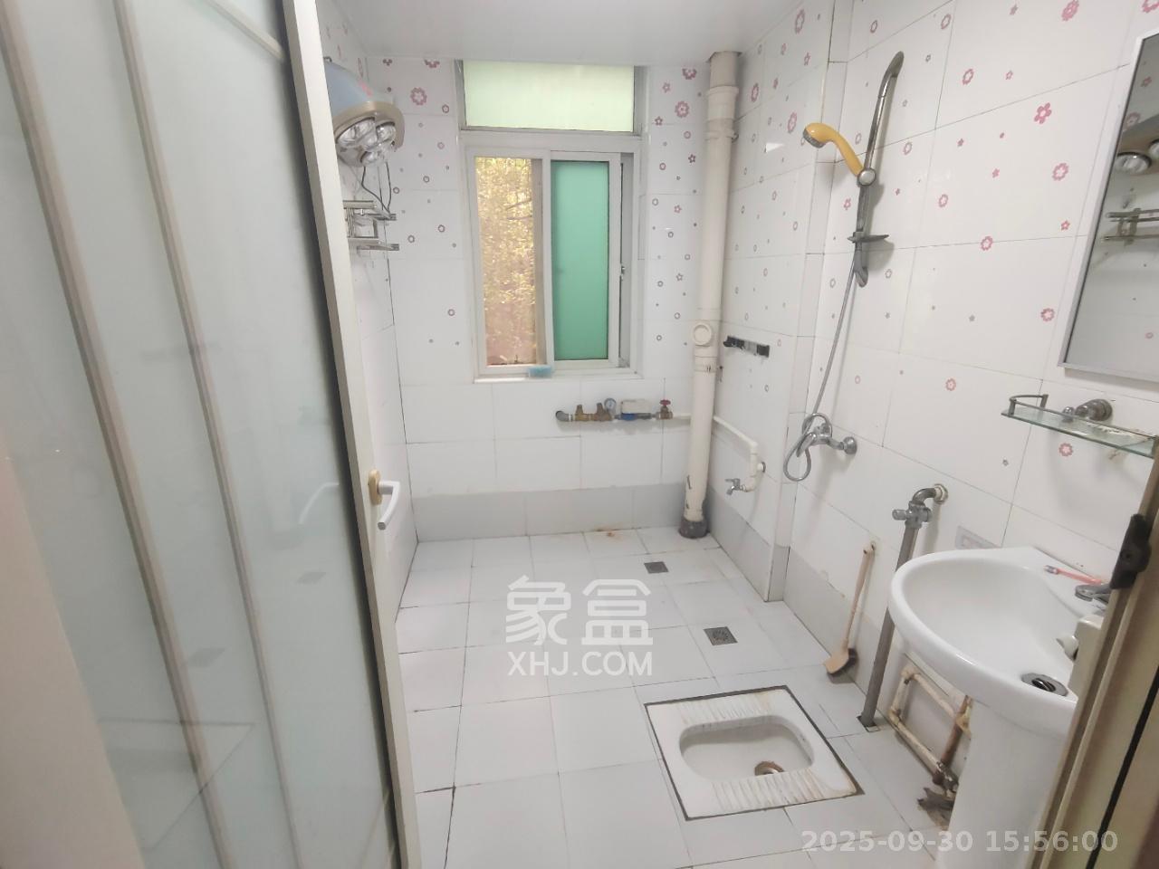 格林星城 3室2厅2卫 2600.0元/月 格林星城 3室2厅2卫 2600.0元/月室内图