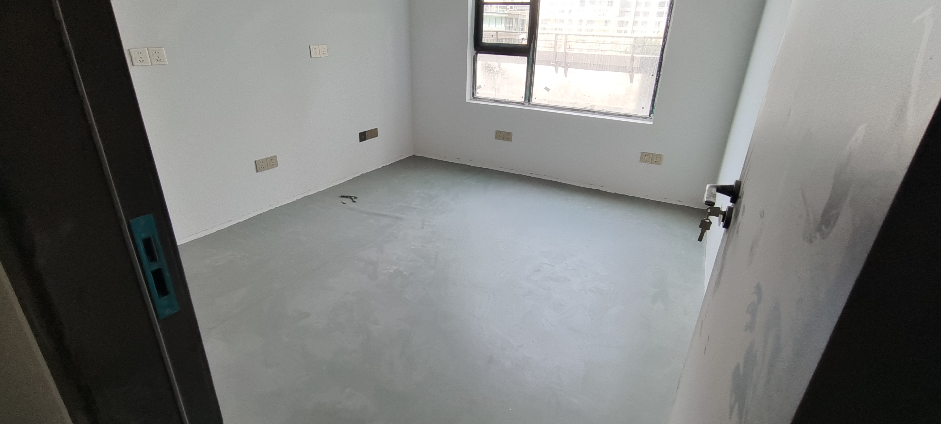 融冠蜜城  3室1厅2卫    4000.0元/月室内图