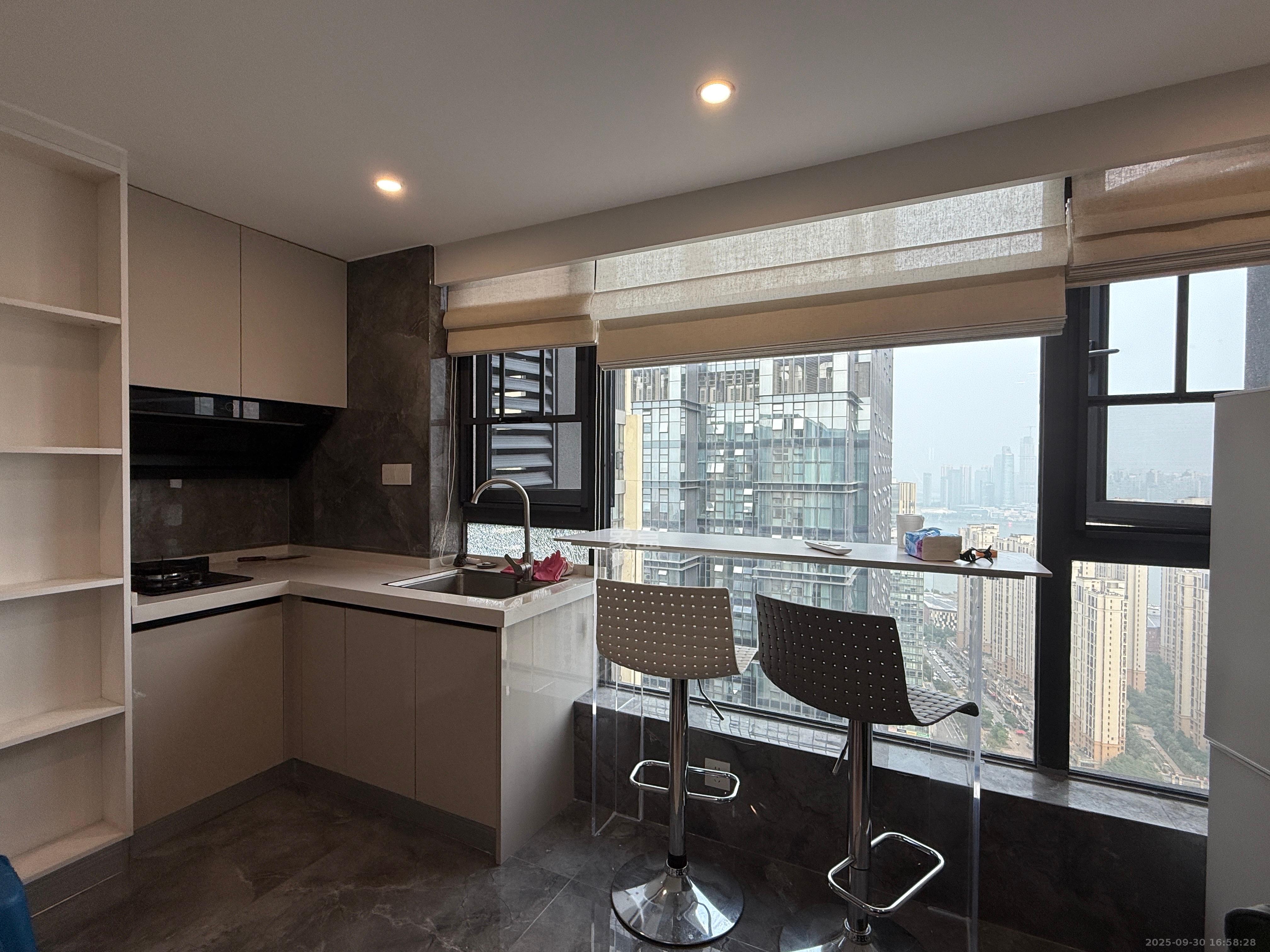 卓越中寰 2室1厅1卫 3000.0元/月 卓越中寰 2室1厅1卫 3000.0元/月室内图