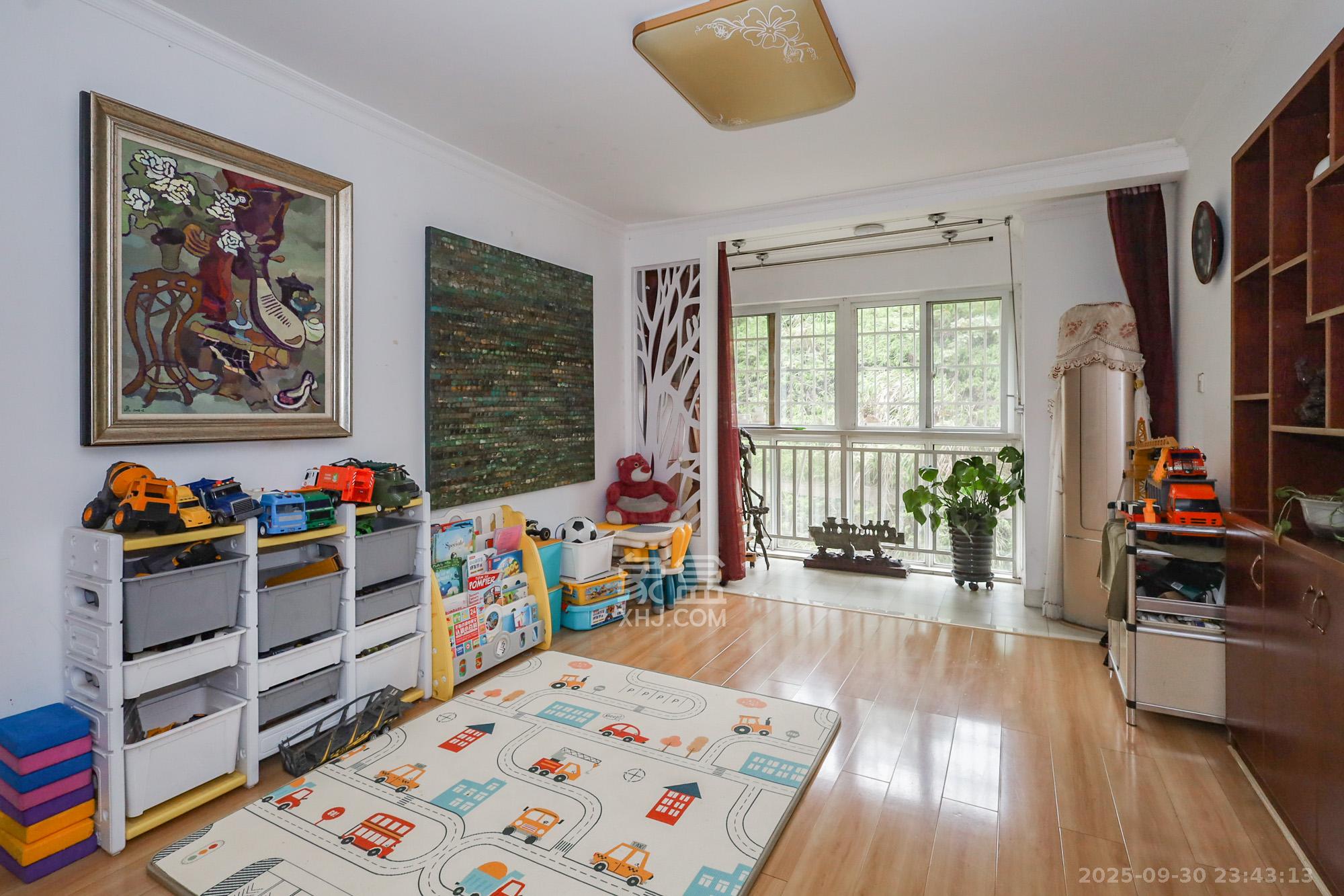 谷山乐园三期 3室2厅1卫 55.8万 谷山乐园三期 3室2厅1卫 55.8万客厅