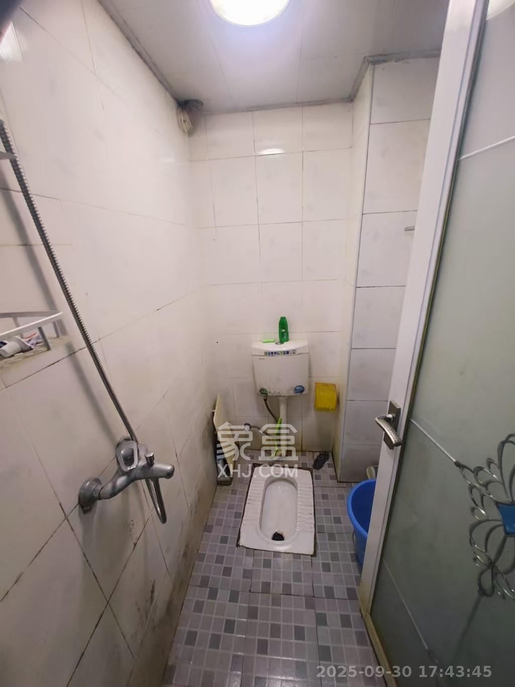巢之恋  1室1厅1卫   1300.00元/月室内图