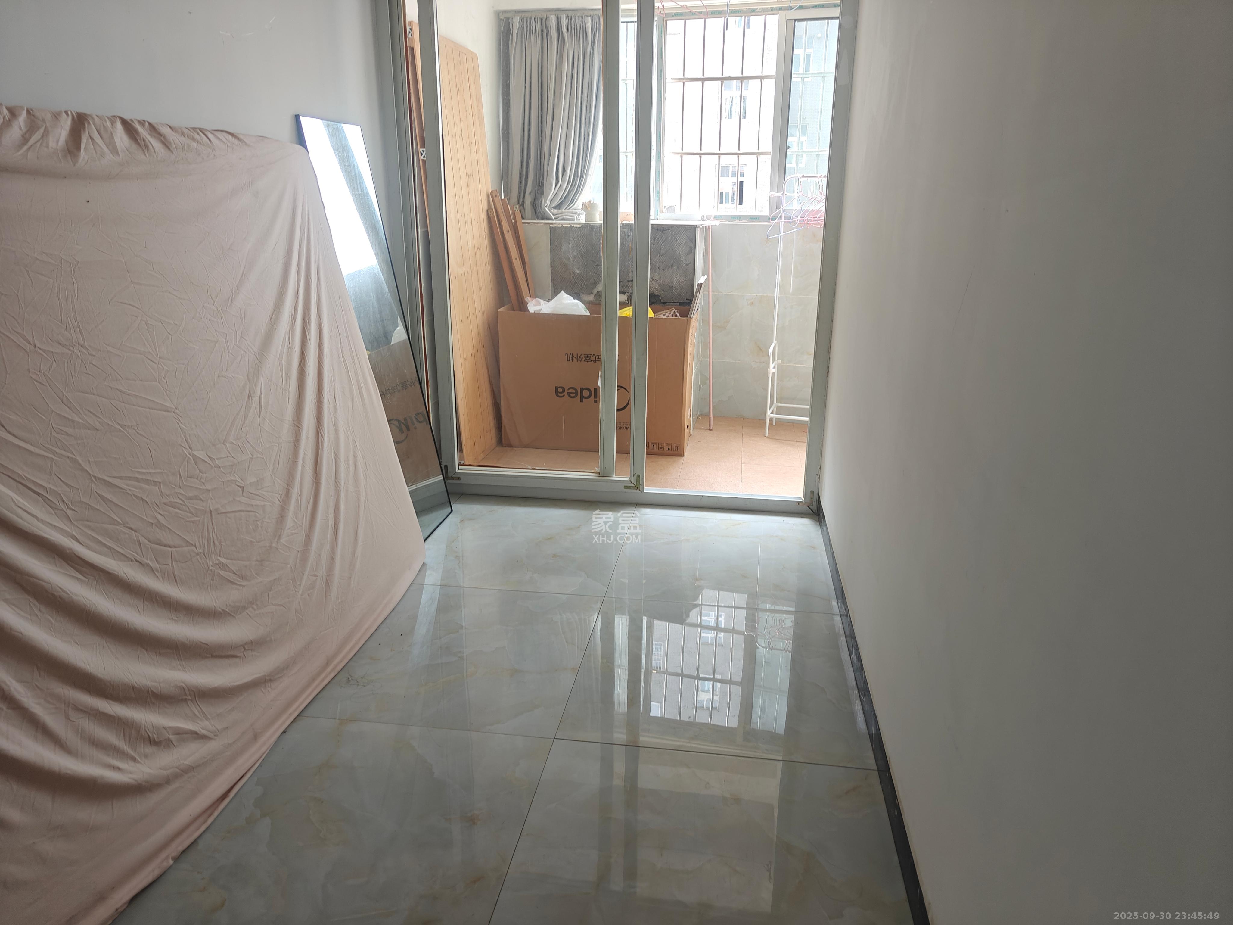 慧丰楼 5室2厅2卫 1400.0元/月 慧丰楼 5室2厅2卫 1400.0元/月室内图