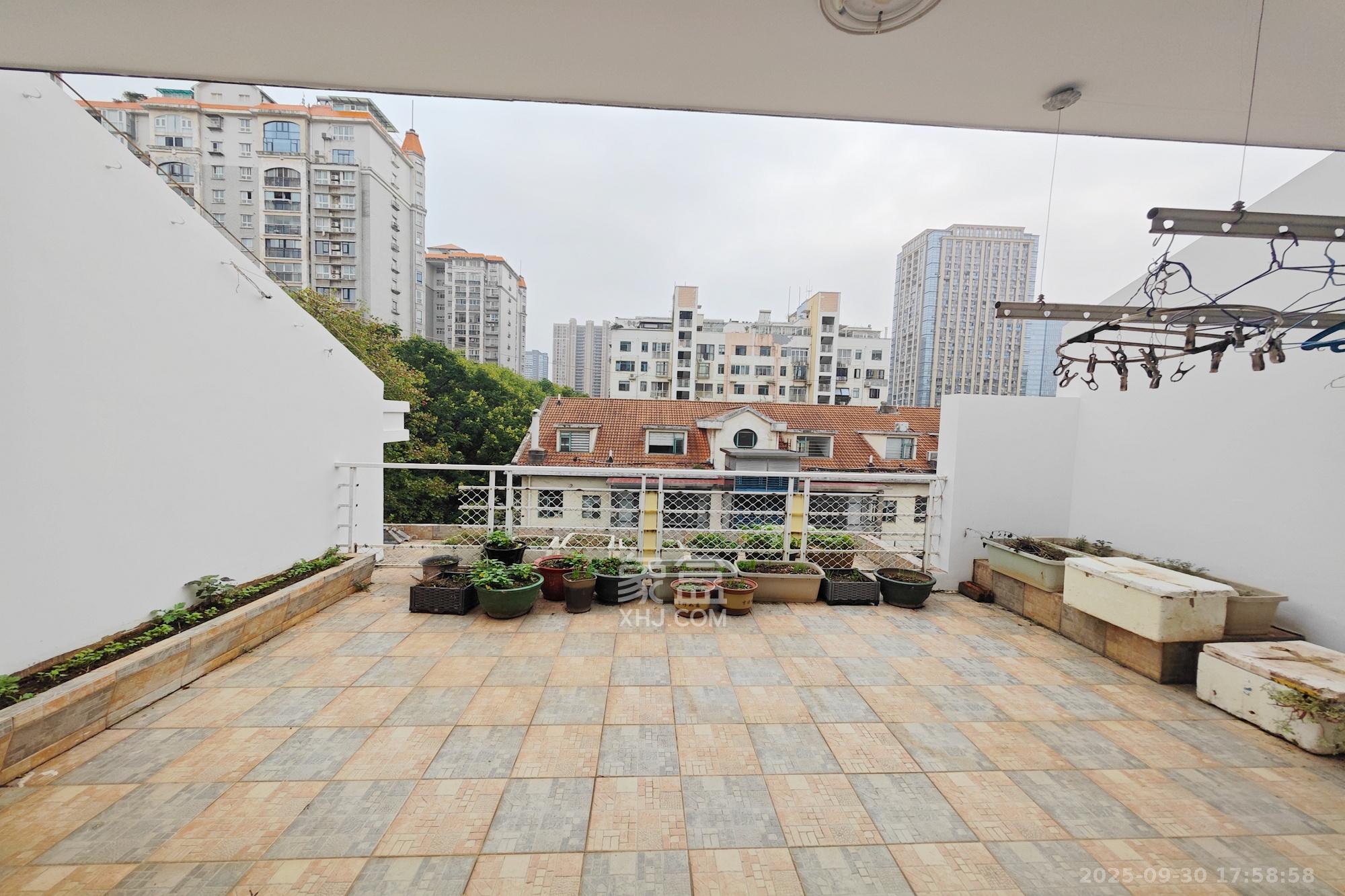 美林景园 6室3厅3卫 186.0万 美林景园 6室3厅3卫 186.0万其他