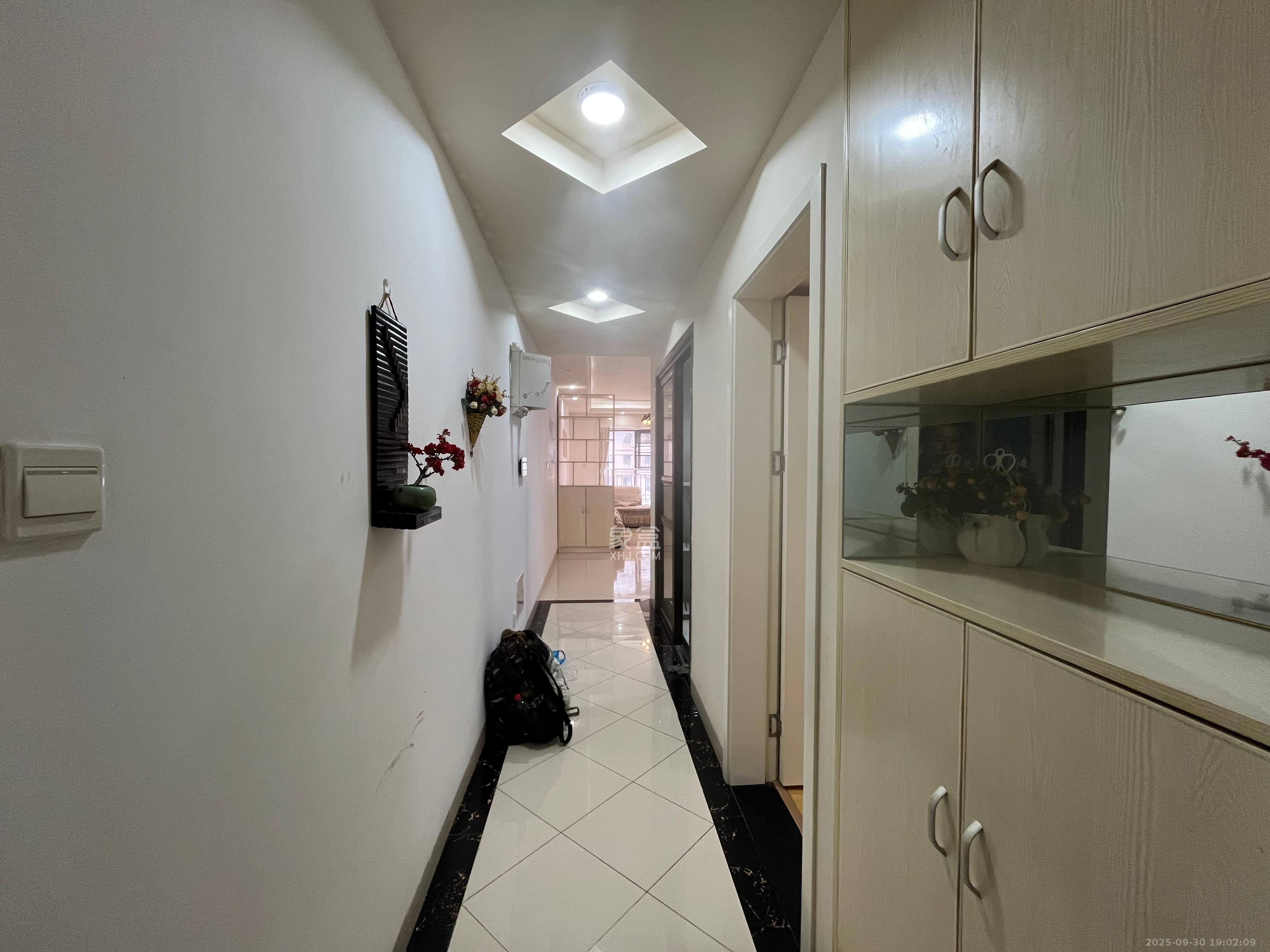 润和紫郡一期  3室2厅1卫    1600.0元/月室内图