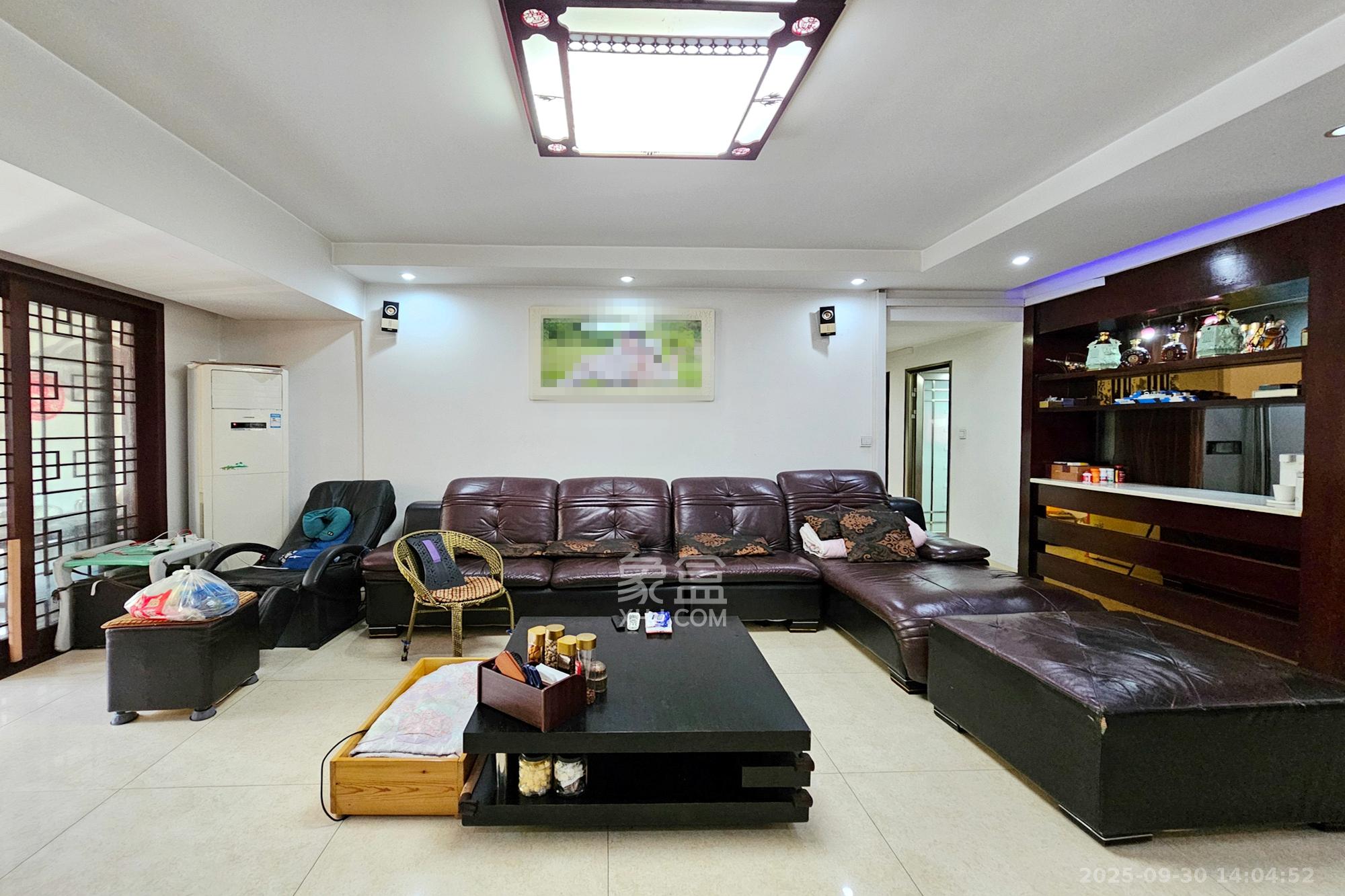 嘉宇盛世华章 4室2厅2卫 3800.0元/月 嘉宇盛世华章 4室2厅2卫 3800.0元/月室内图