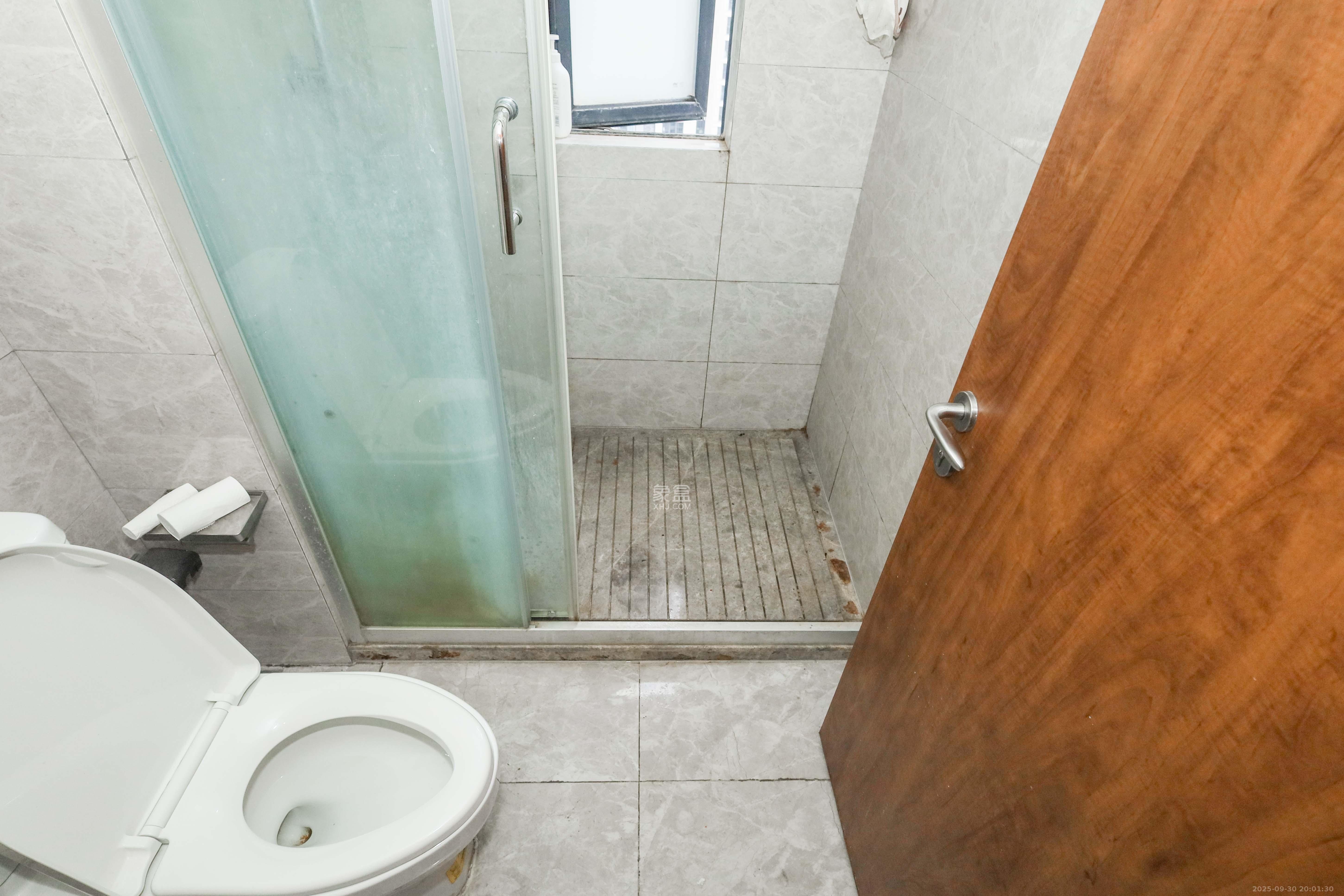 梅溪悦章 4室2厅2卫 180.0万 梅溪悦章 4室2厅2卫 180.0万卫生间