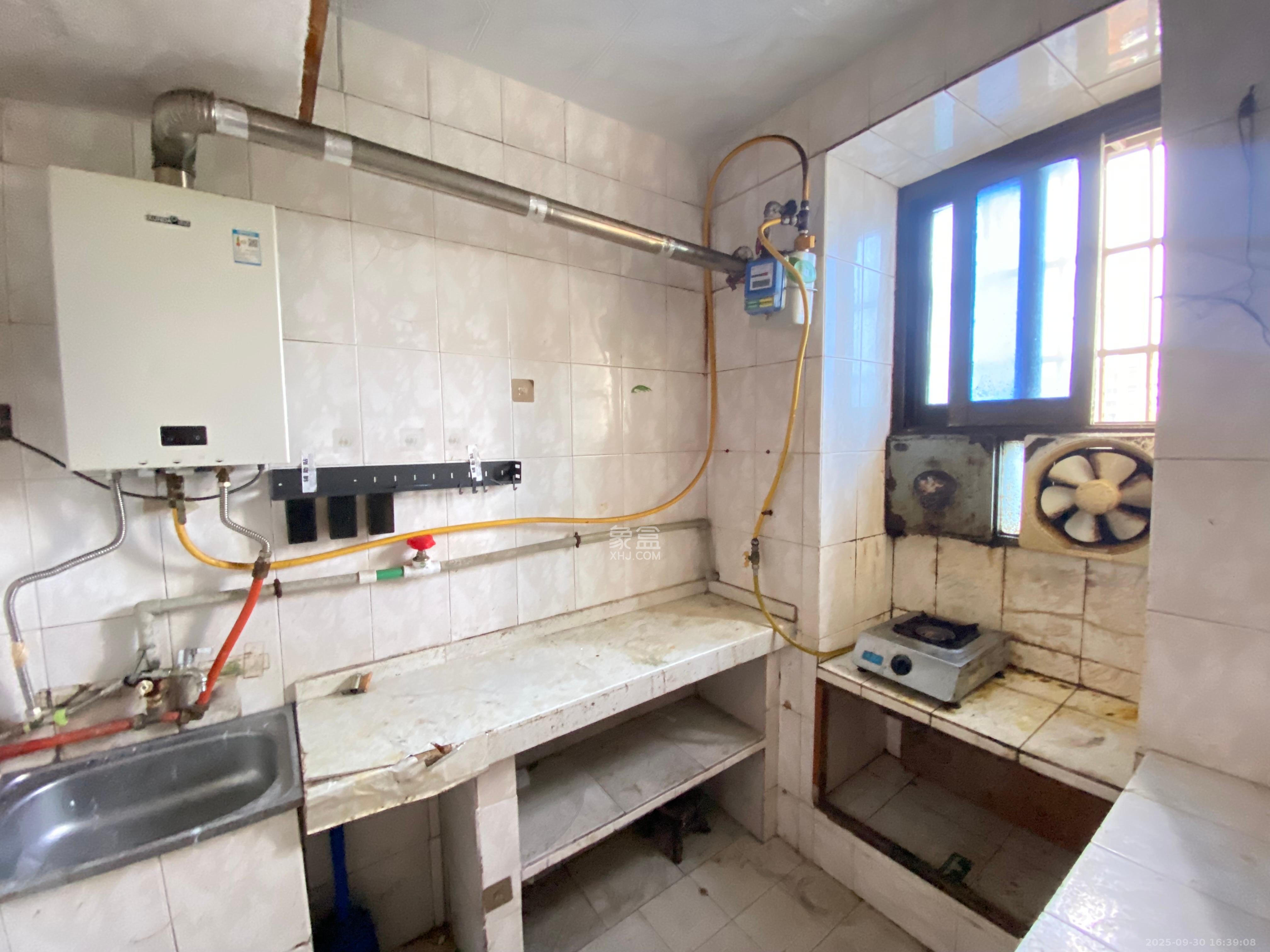 书院路电梯厂宿舍（宝塔山）  2室1厅1卫    1300.0元/月室内图