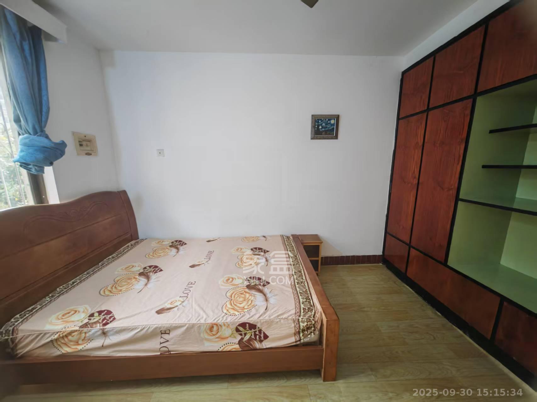 华侨一村 2室1厅1卫 2300.0元/月 华侨一村 2室1厅1卫 2300.0元/月室内图