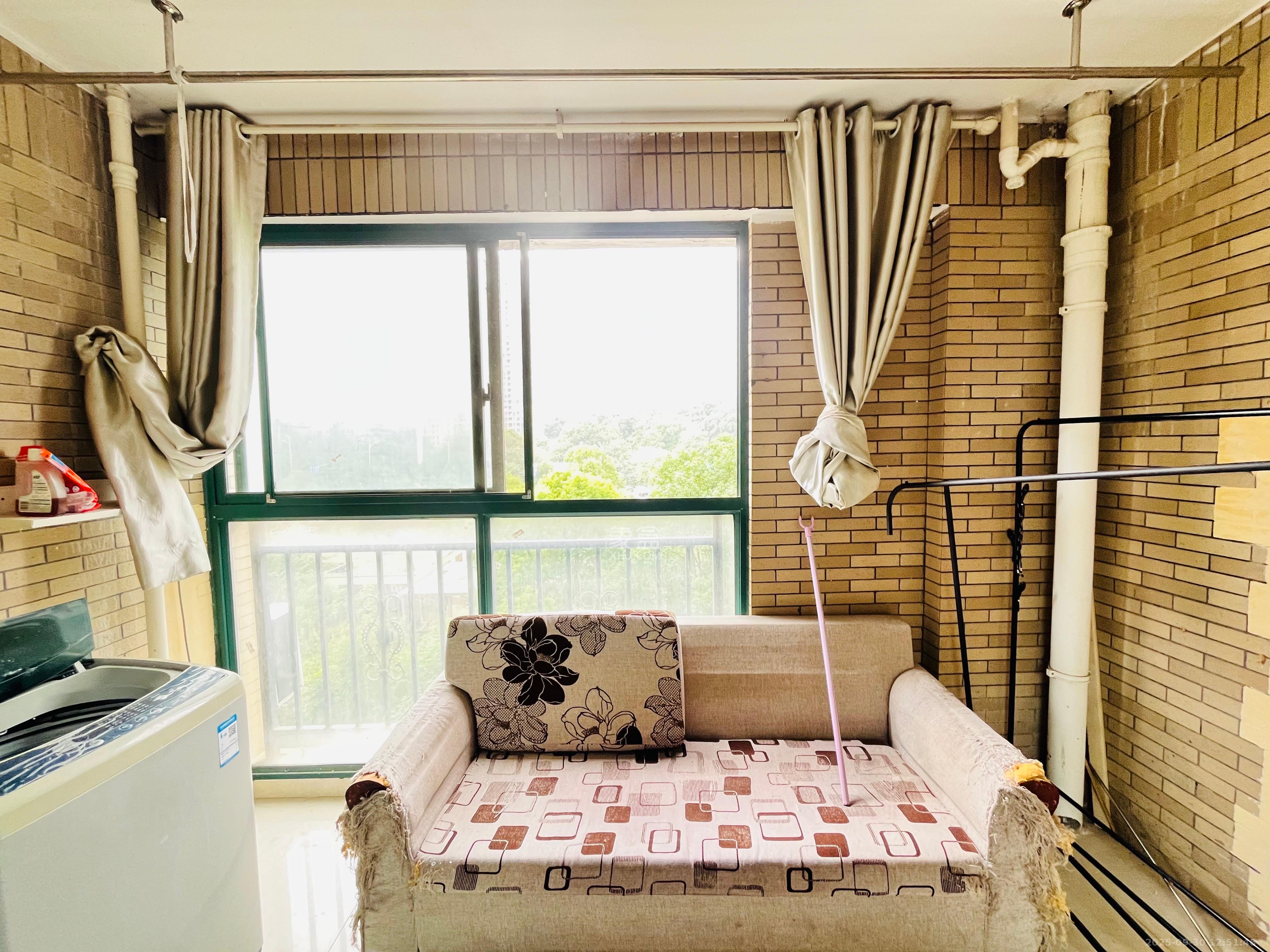 克拉美丽山庄(晟领国际) 2室2厅1卫 1700.0元/月 克拉美丽山庄(晟领国际) 2室2厅1卫 1700.0元/月室内图