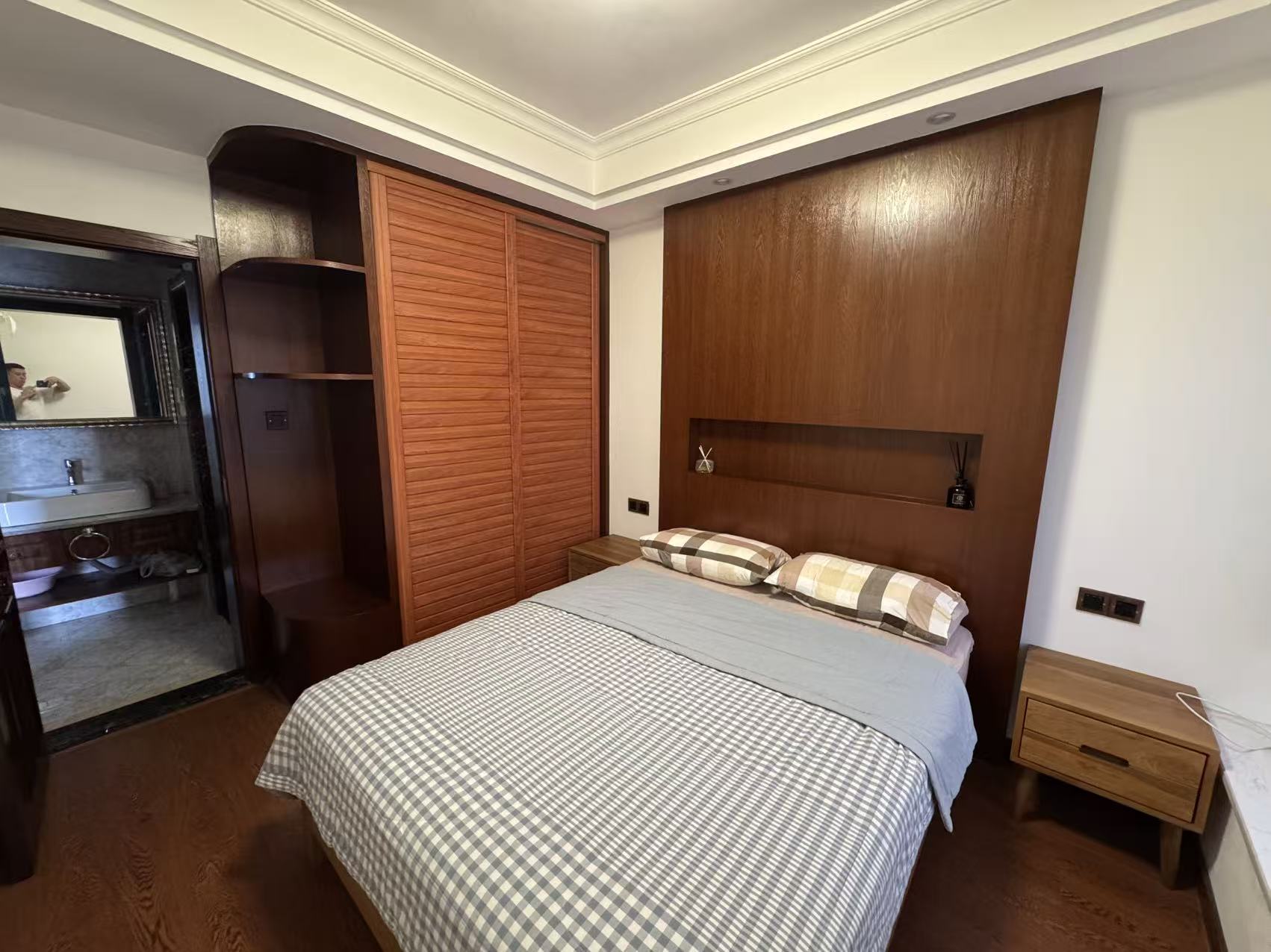 东城明珠 1室1厅1卫 1580.0元/月 东城明珠 1室1厅1卫 1580.0元/月室内图