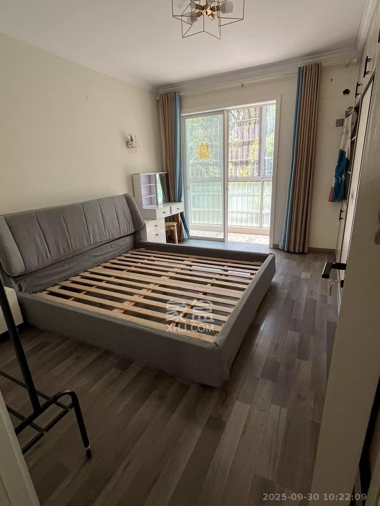 天鸿天府(天鸿中央大院) 5室2厅2卫 3800.0元/月 天鸿天府(天鸿中央大院) 5室2厅2卫 3800.0元/月室内图