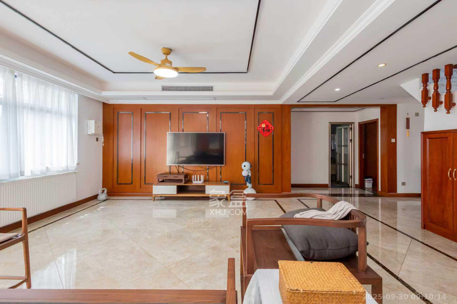 辉宏橄榄城 6室2厅2卫 4500.0元/月 辉宏橄榄城 6室2厅2卫 4500.0元/月室内图