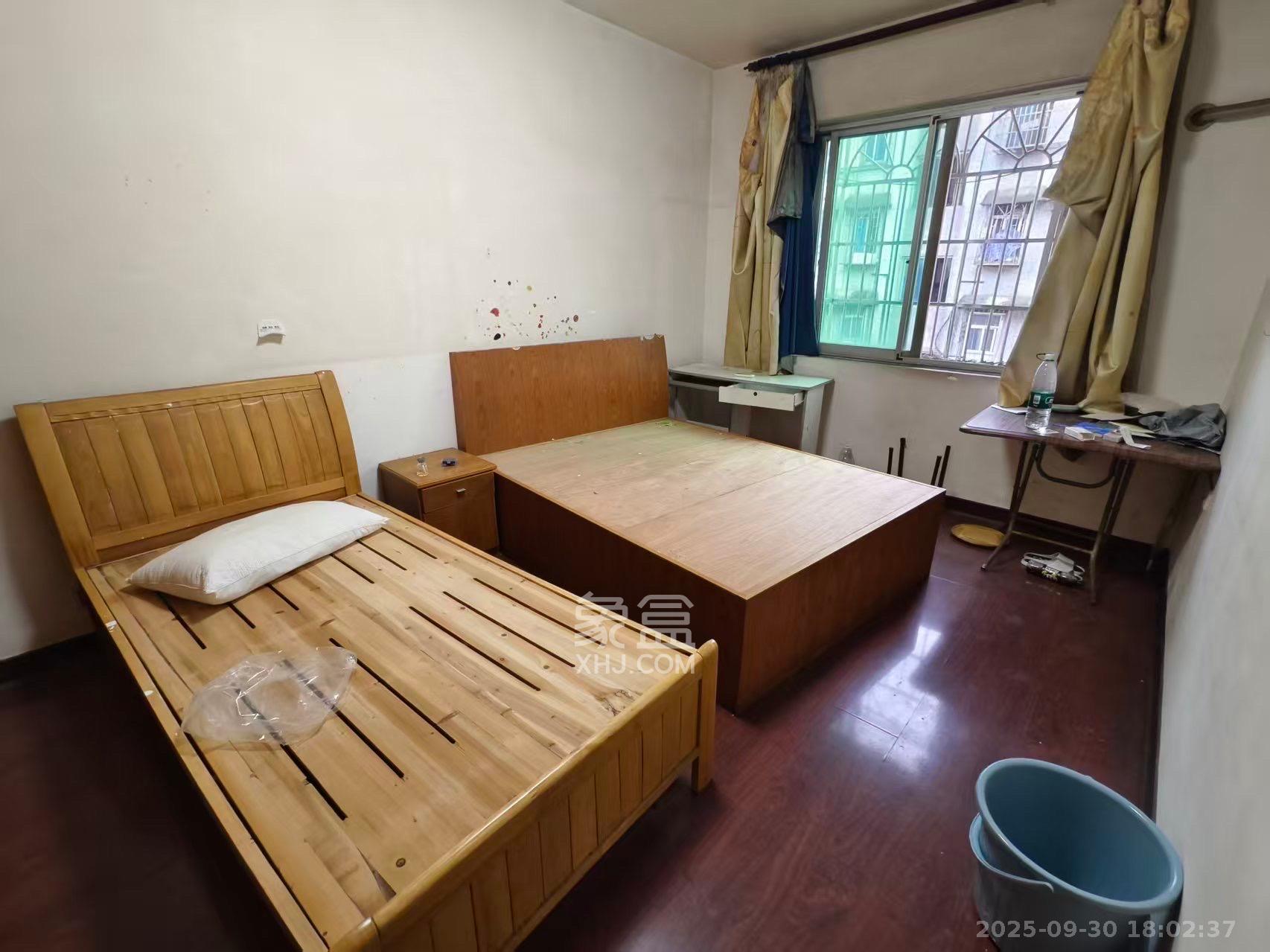 南建公寓 1室1厅1卫 500.0元/月 南建公寓 1室1厅1卫 500.0元/月室内图