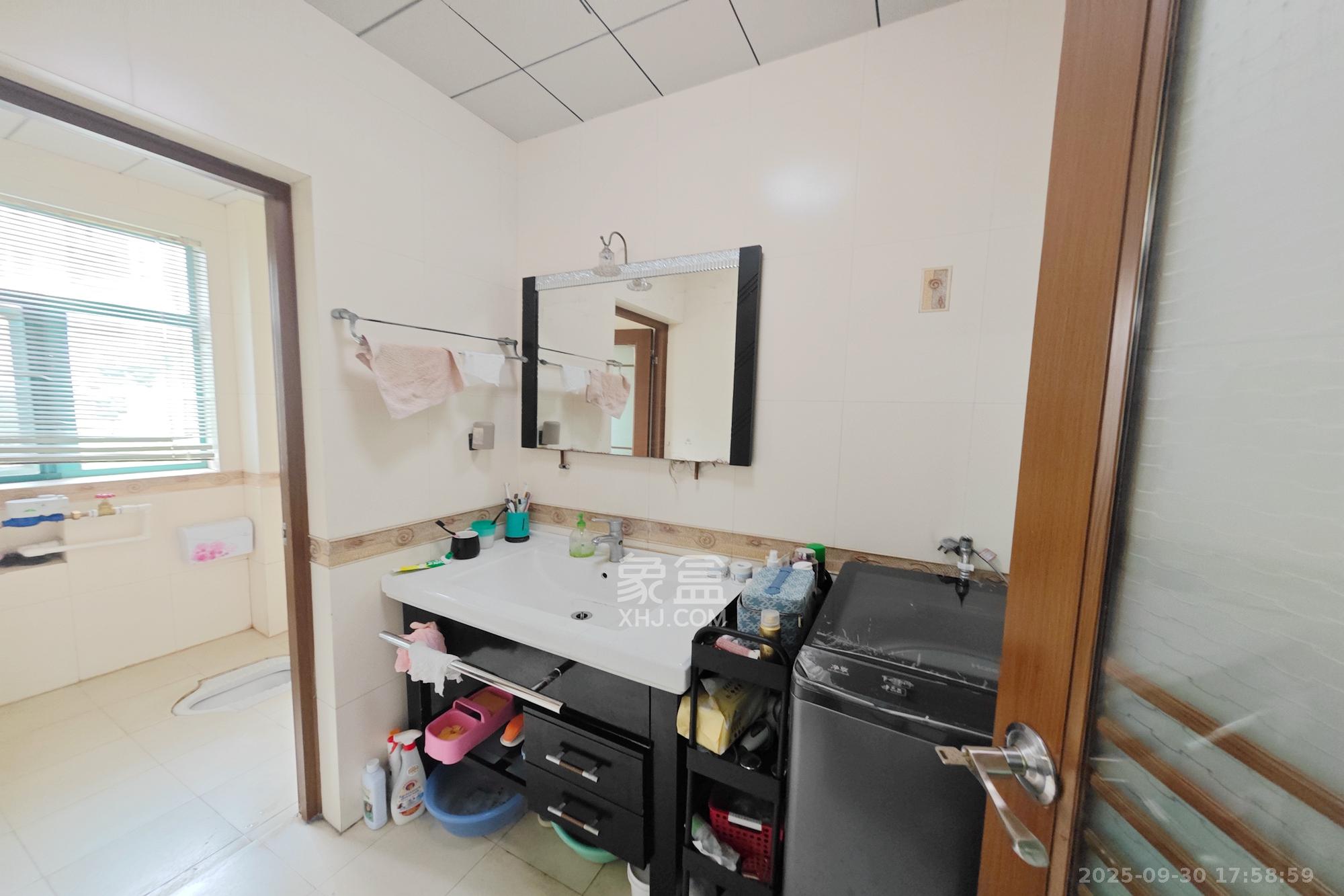 美林景园 6室3厅3卫 186.0万 美林景园 6室3厅3卫 186.0万其他