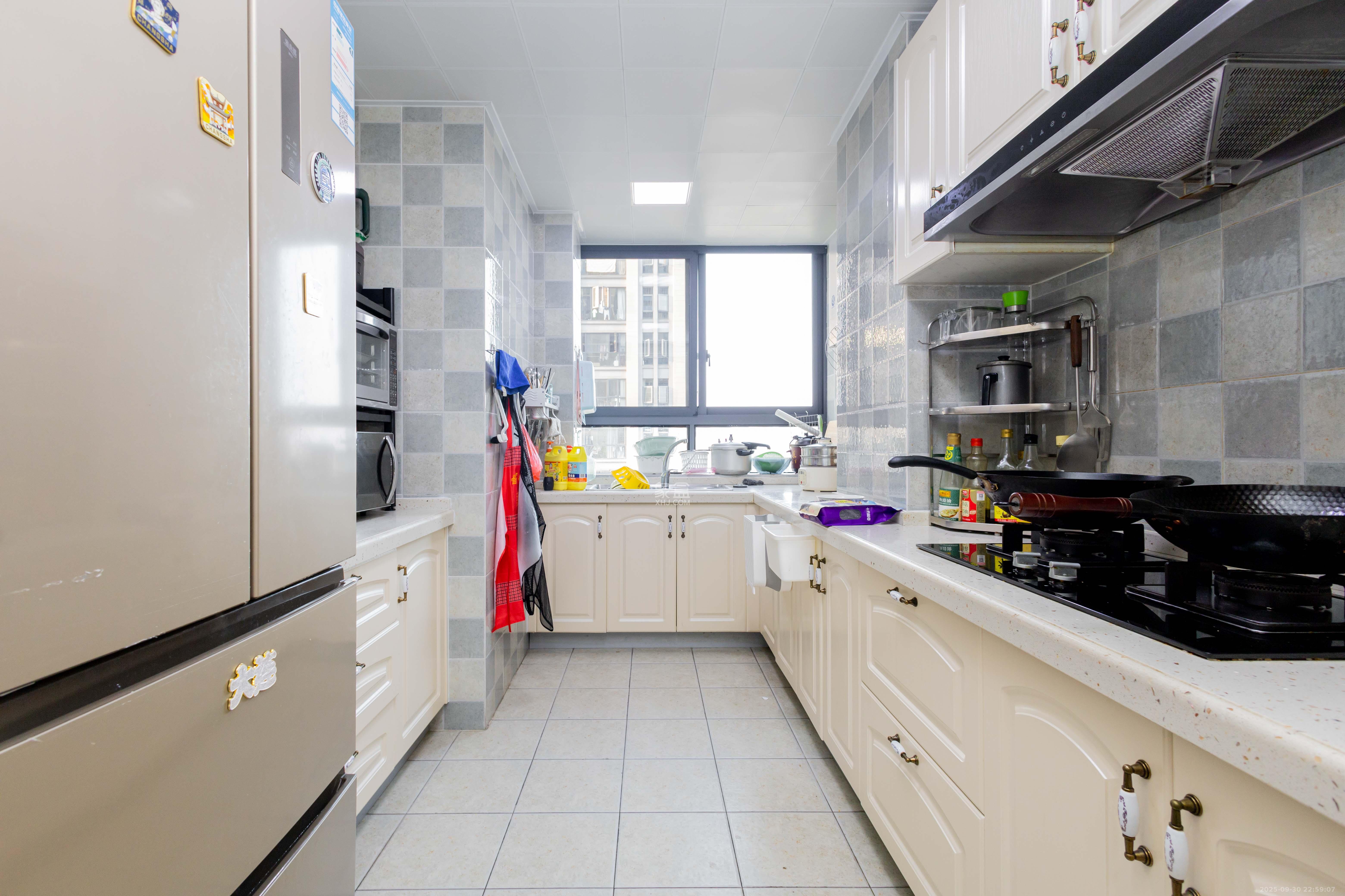 中房瑞致国际  3室2厅2卫    112.0万厨房