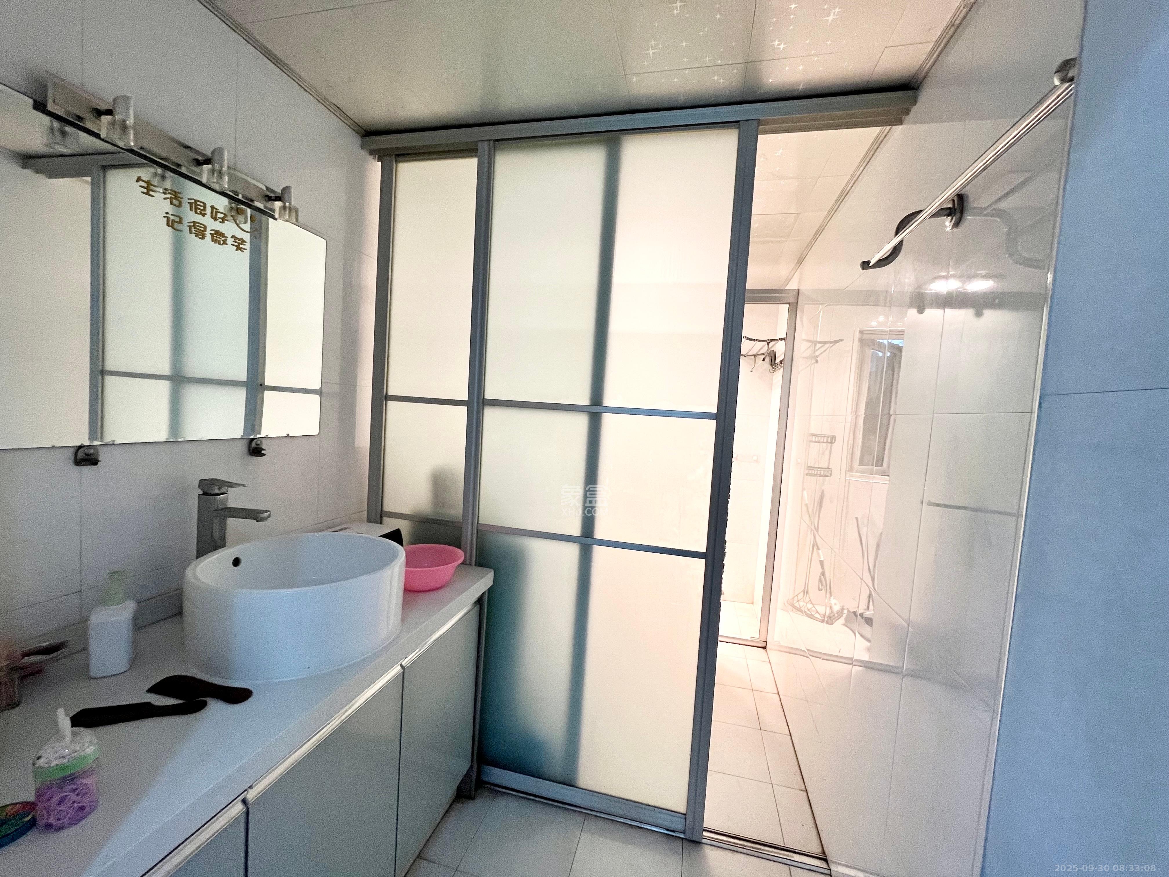 万国城(当代满庭春MOMA)一期 2室2厅1卫 2000.0元/月 万国城(当代满庭春MOMA)一期 2室2厅1卫 2000.0元/月室内图