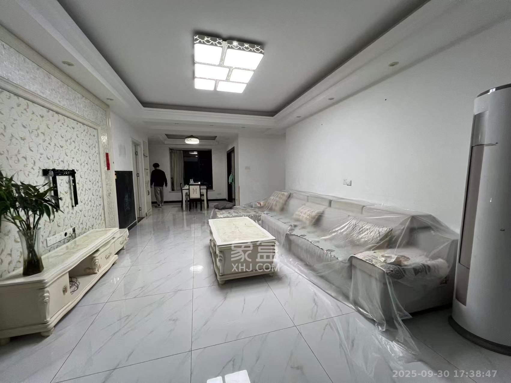 上东辛顿公寓 3室2厅1卫 3000.0元/月 上东辛顿公寓 3室2厅1卫 3000.0元/月室内图