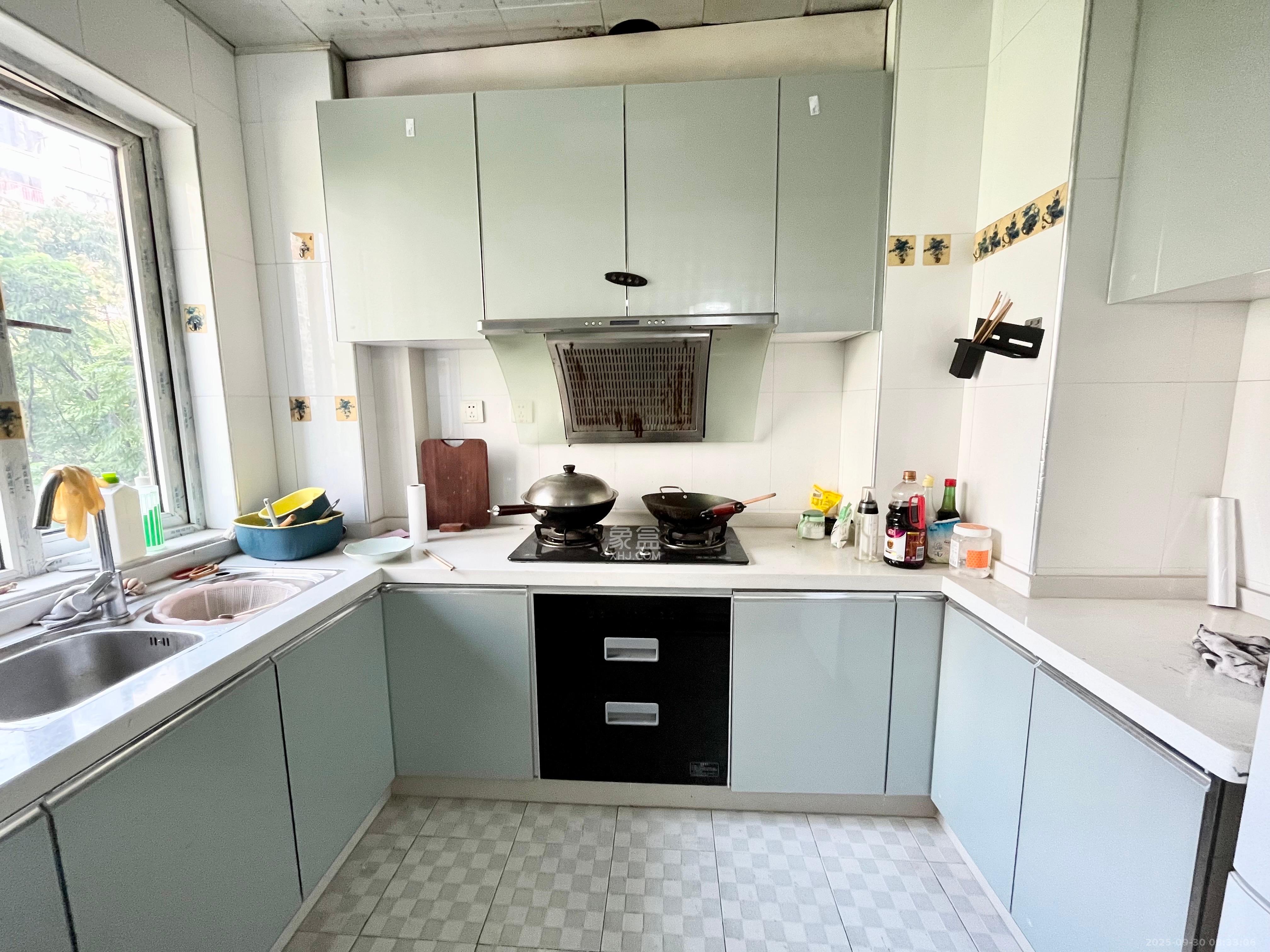 万国城(当代满庭春MOMA)一期 2室2厅1卫 2000.0元/月 万国城(当代满庭春MOMA)一期 2室2厅1卫 2000.0元/月室内图