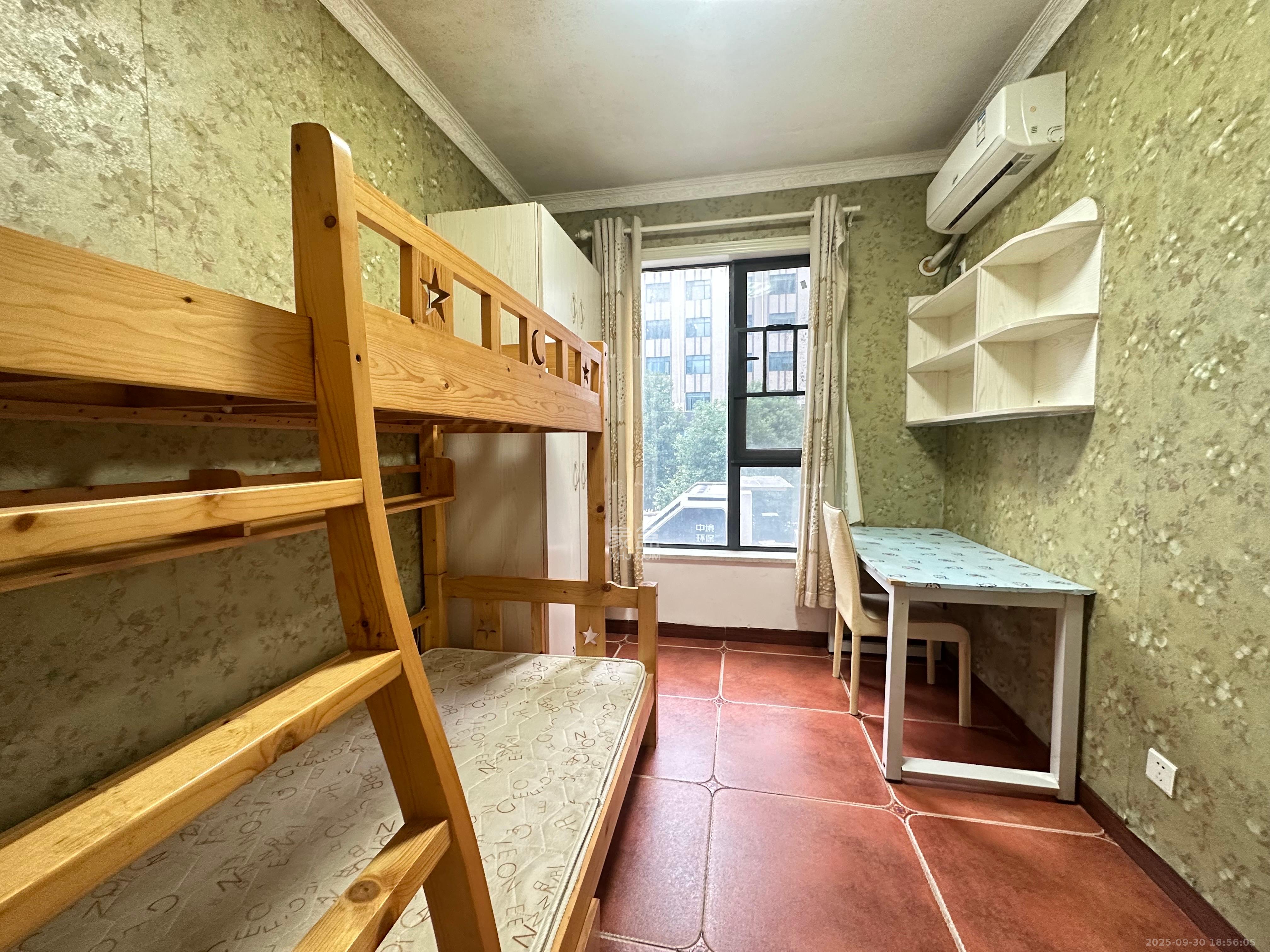 荣盛花语馨苑 3室2厅1卫 2100.0元/月 荣盛花语馨苑 3室2厅1卫 2100.0元/月室内图