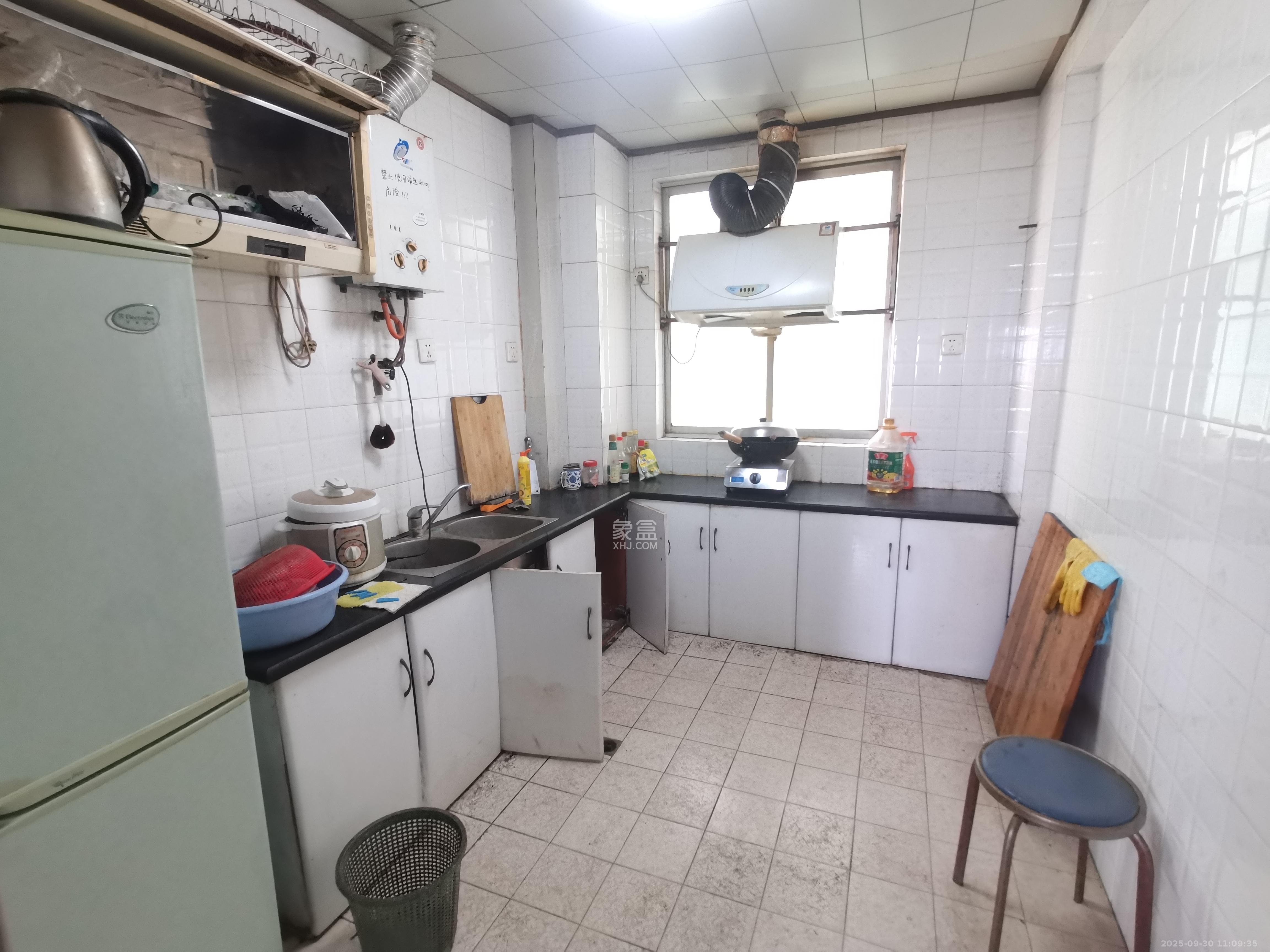 东方之珠  2室2厅1卫    1900.0元/月室内图