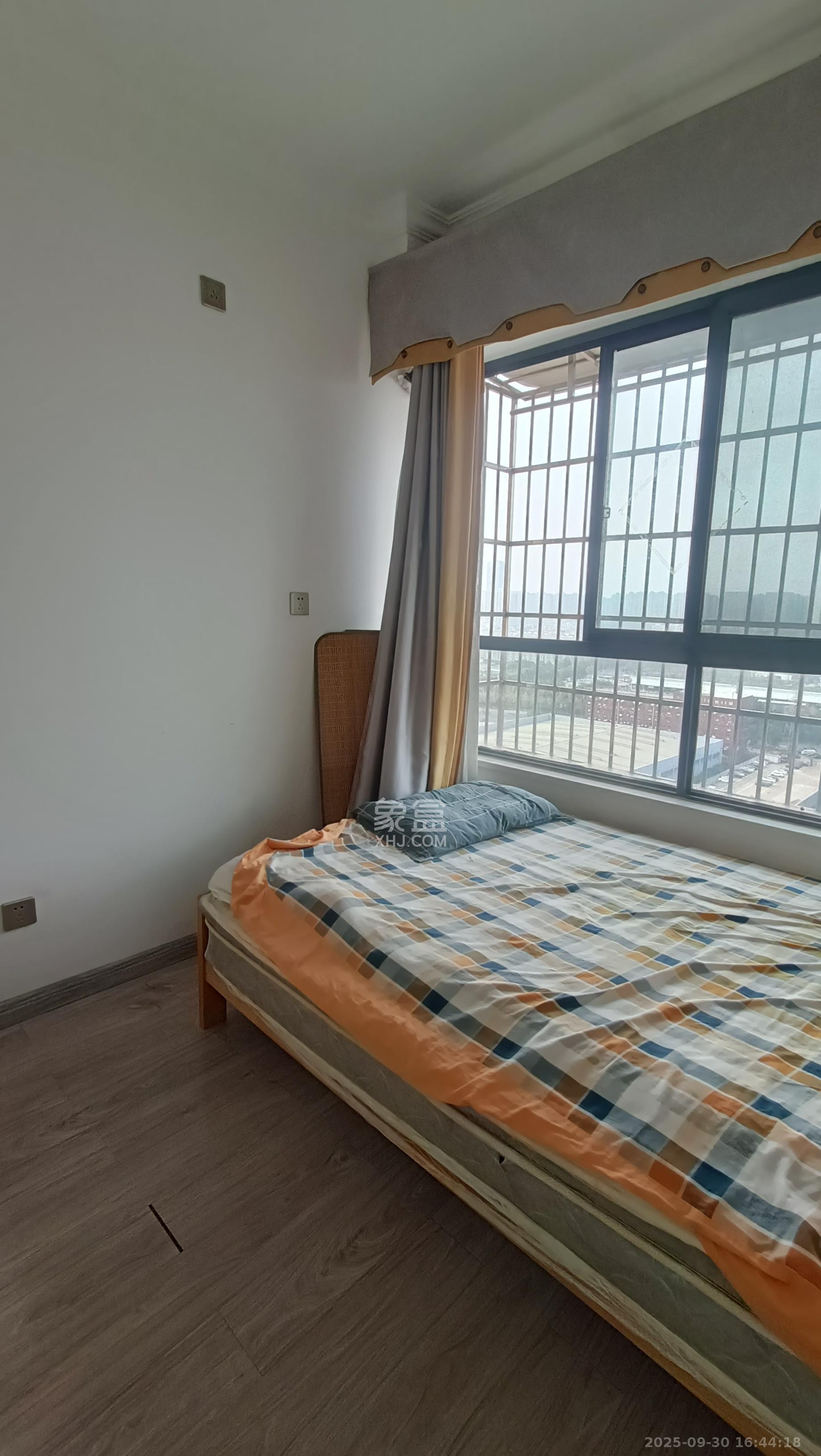 中国铁建国际城二期 3室2厅1卫 1800.00元/月 中国铁建国际城二期 3室2厅1卫 1800.00元/月室内图