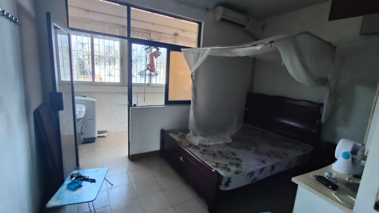 市政府宿舍(新华南路5号)  3室2厅1卫    48.0万 市政府宿舍(新华南路5号)  3室2厅1卫    48.0万客厅