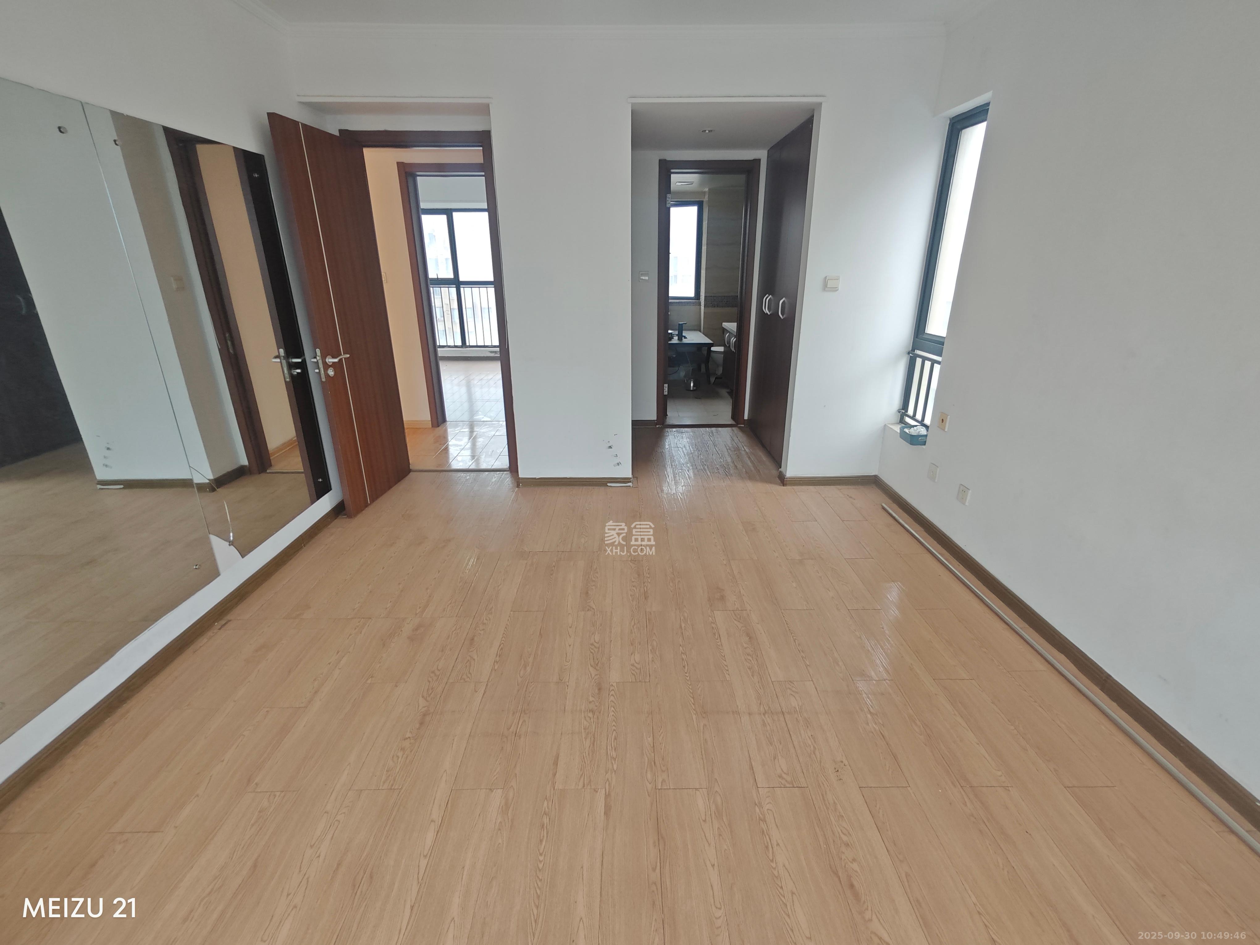 万科城 3室2厅2卫 3000.0元/月 万科城 3室2厅2卫 3000.0元/月室内图