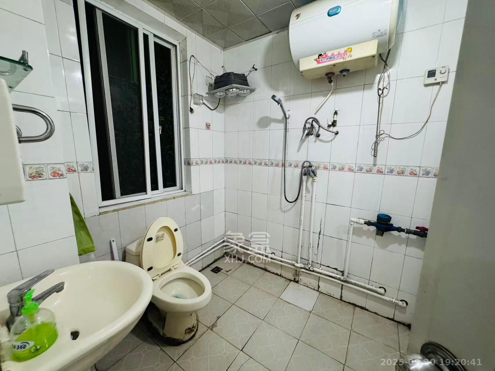 万事佳景园  3室2厅2卫    1700.0元/月室内图